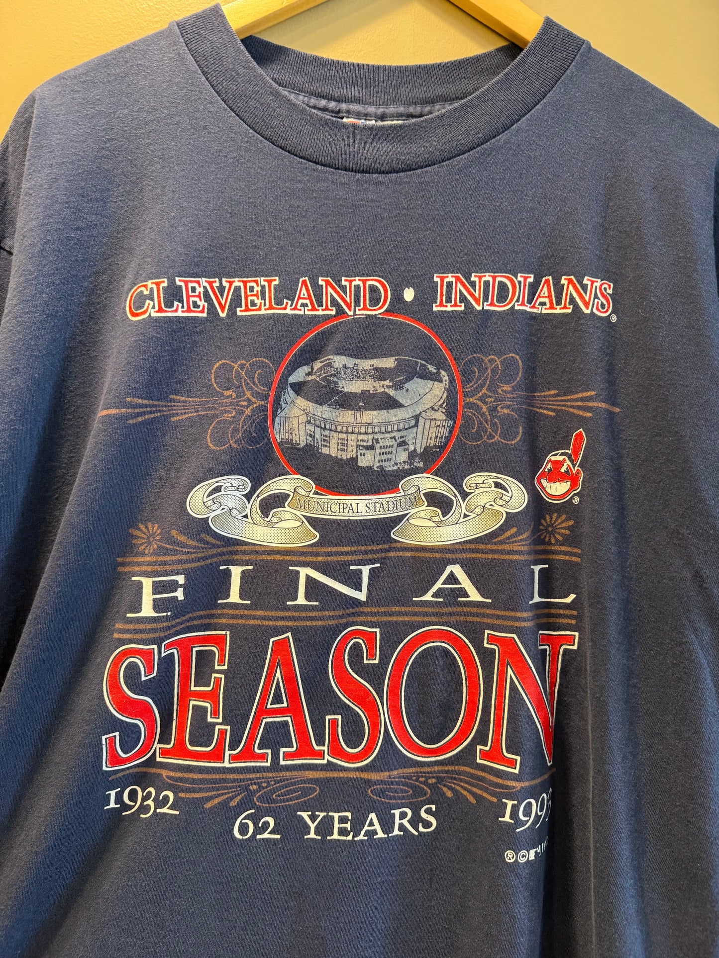 Vintage Cleveland Indians Municipal Stadium Final Season T-Shirt- XL