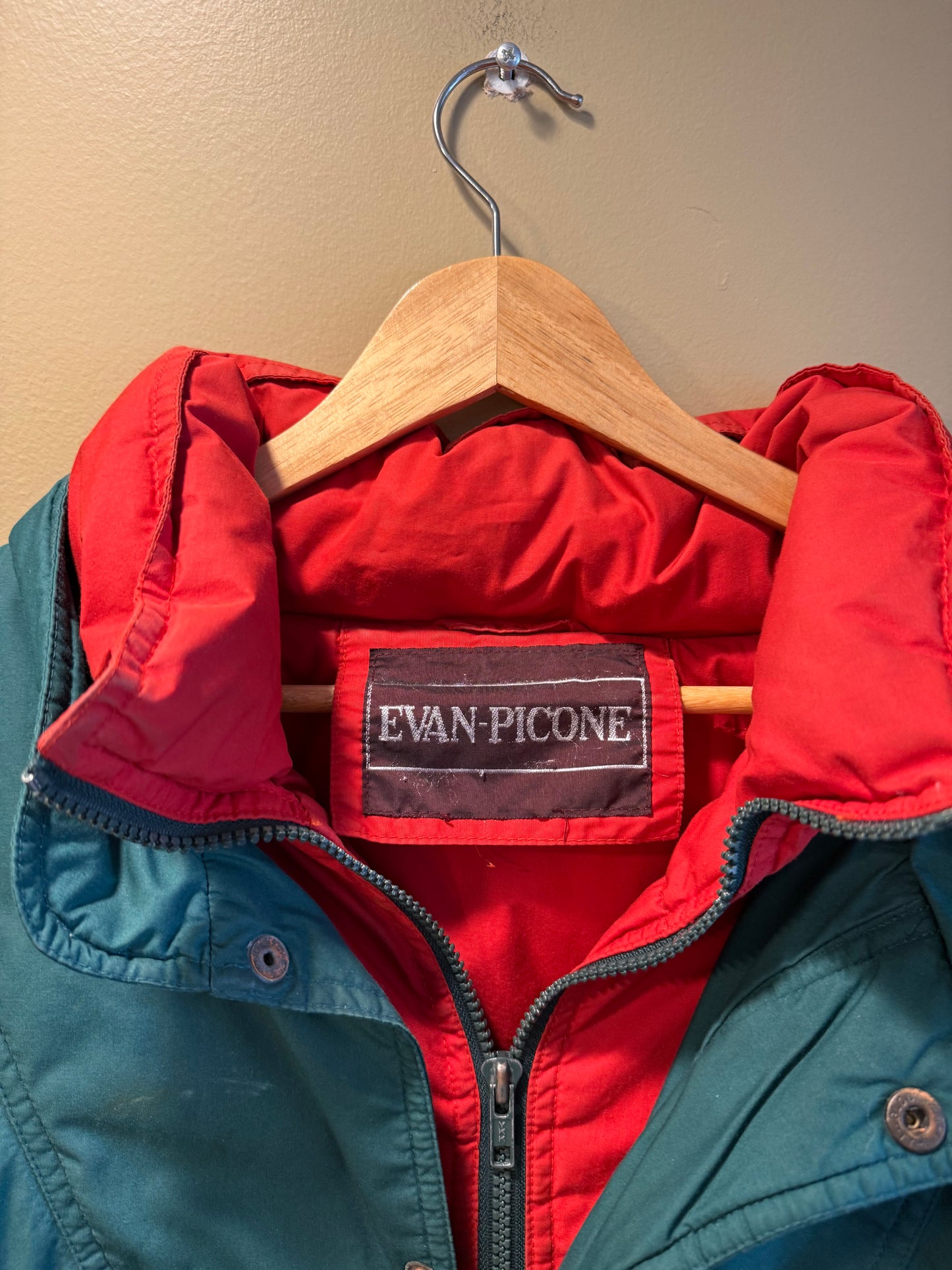 Vintage Evan Picone Green & Red Puffer Jacket- L