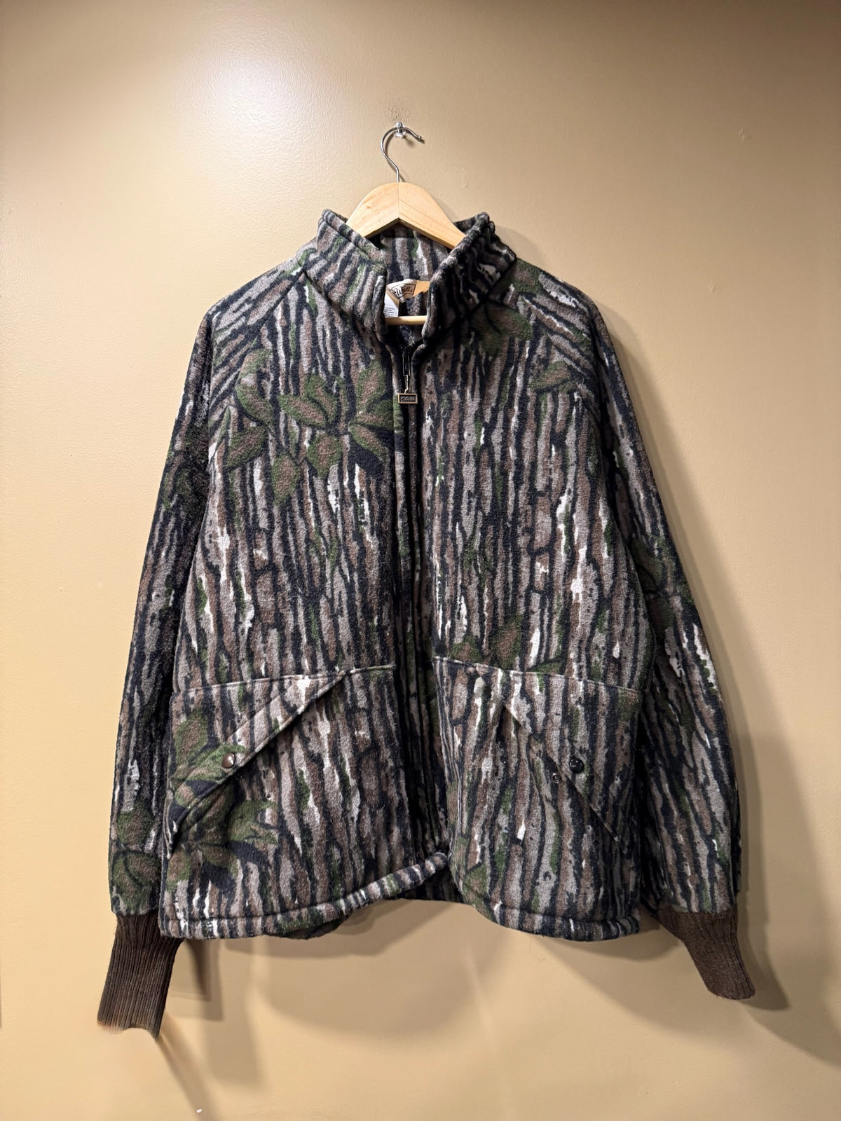 Vintage Walls Camo Zip Fleece Jacket - XL