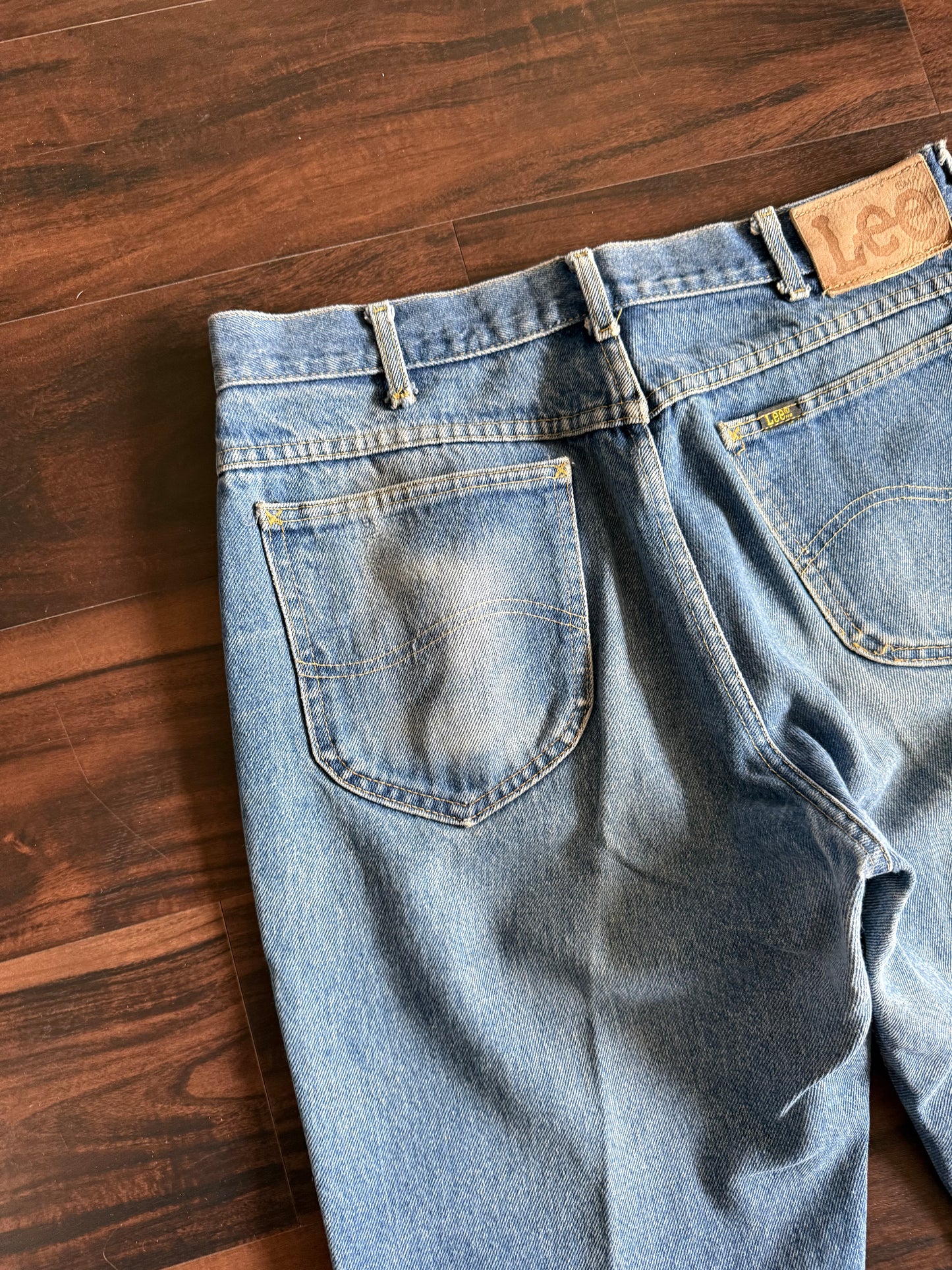 Vintage Lee Light Wash Denim Jeans- 32x33