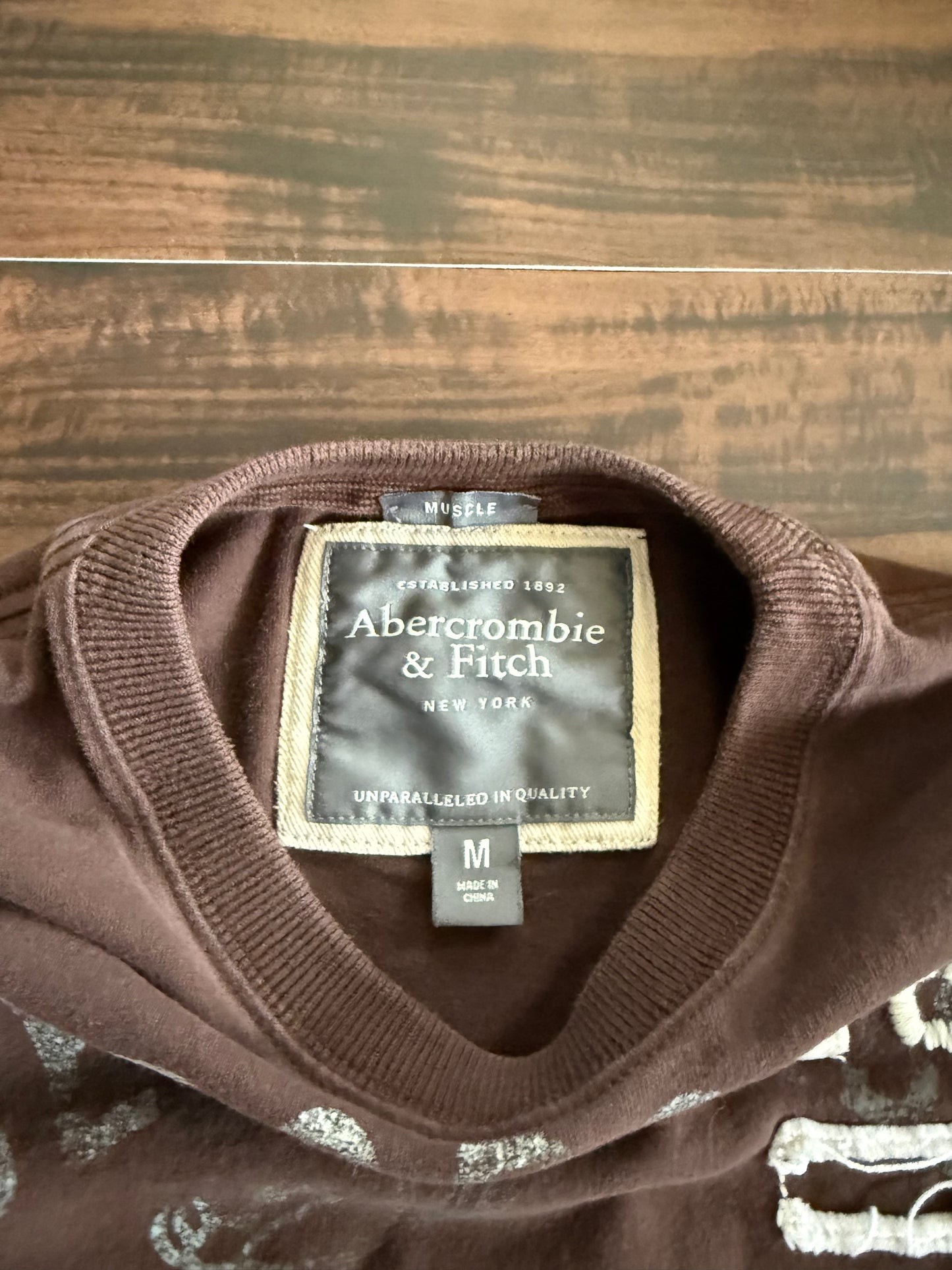 Vintage Abercrombie & Fitch Y2K Brown Long Sleeve T-Shirt- S/M