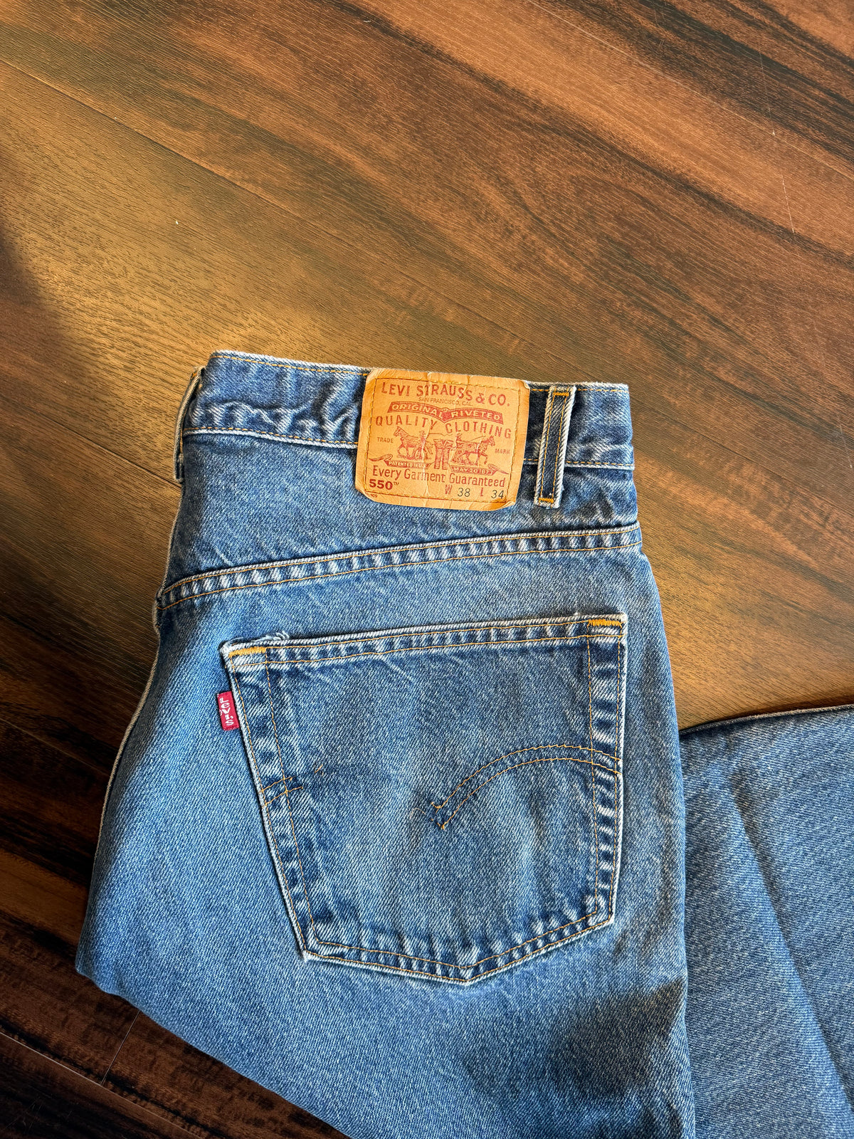Vintage Levi’s 550 Dark Wash Denim Jeans- 38x34