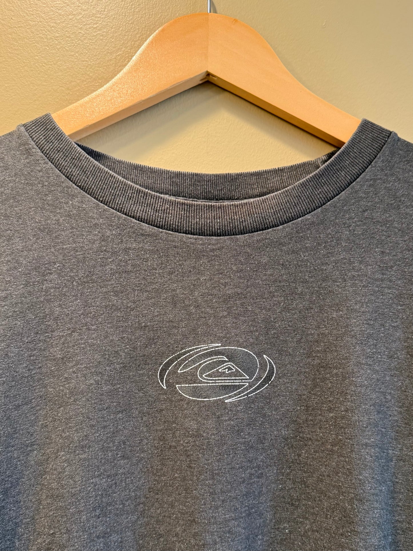 Vintage Quiksilver Surfwear Dark Gray T-Shirt- L