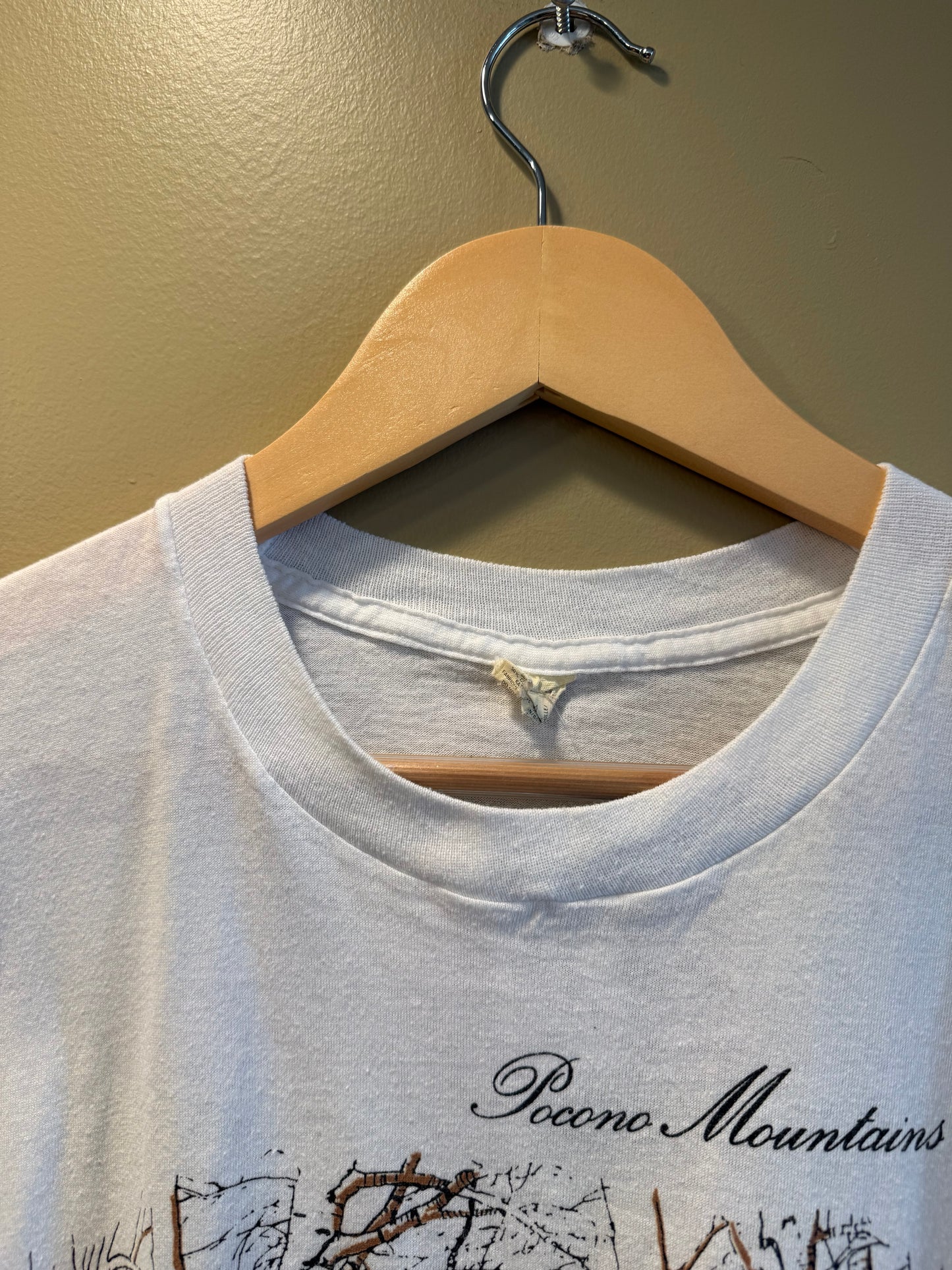 Vintage Pocono Mountains Deer Nature T-Shirt- M