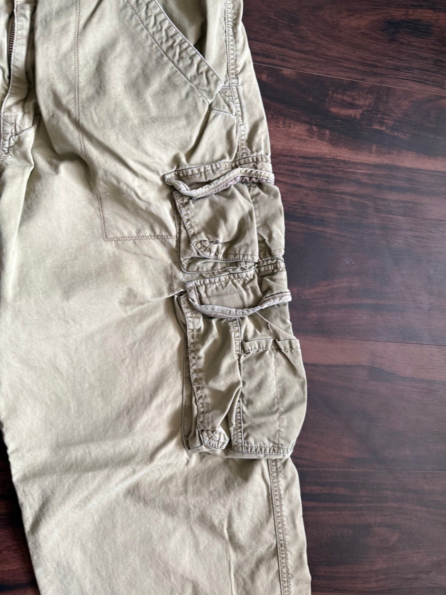 Vintage Y2K Union Bay Green Cargo Pants- 33x33