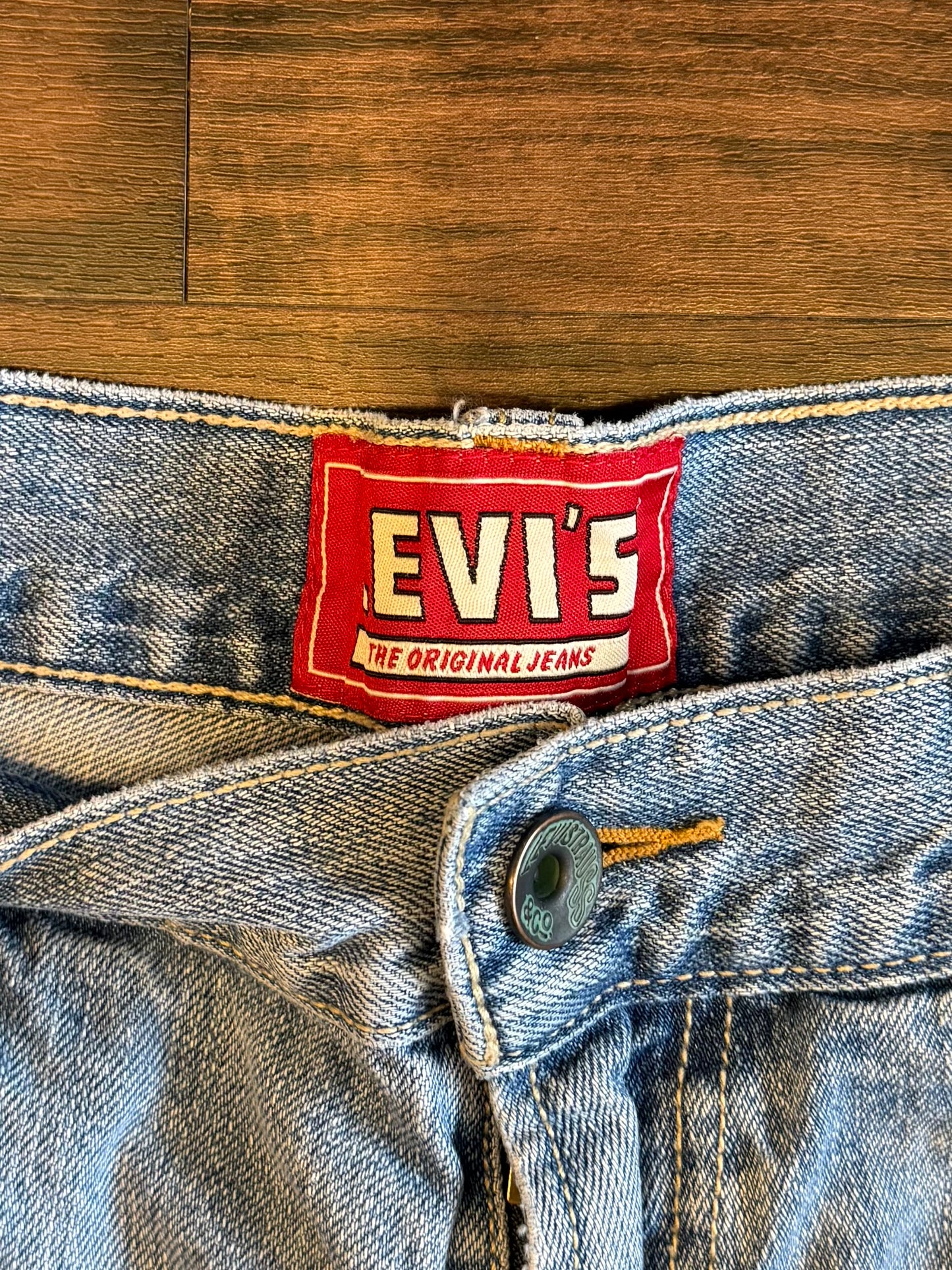 Vintage Levi’s Light Wash Carpenter Denim Jean Shorts- 34