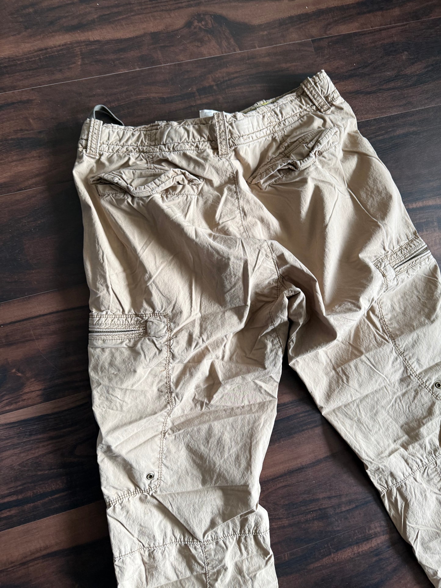 Vintage Y2K Gap Parachute Nylon Cargo Pants- 32x32