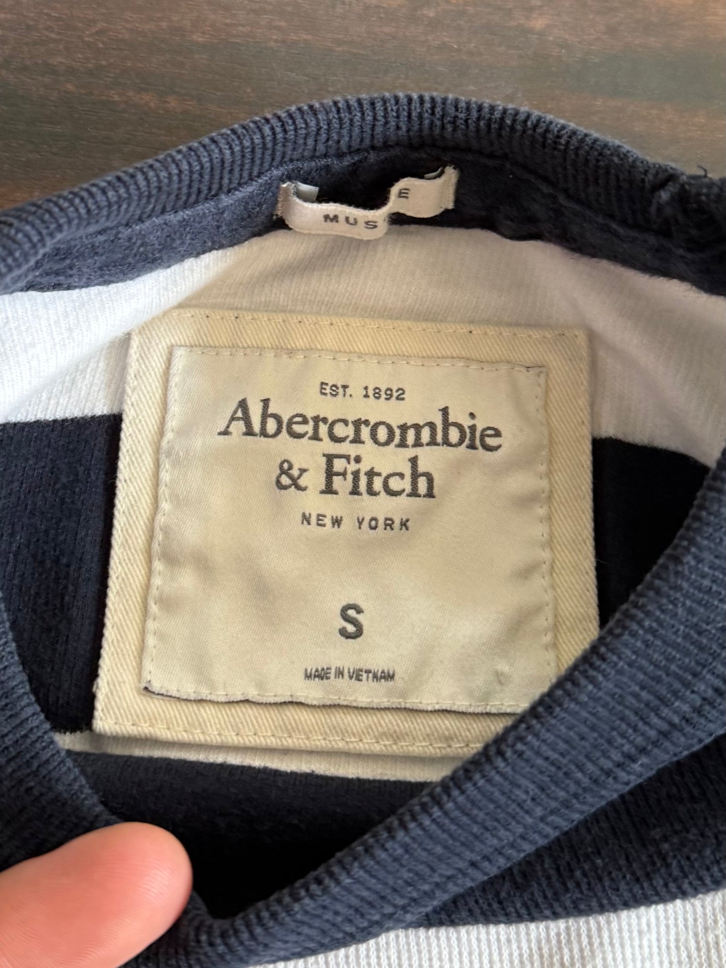 Vintage Y2K Abercrombie & Fitch Striped Long Sleeve T-Shirt- S