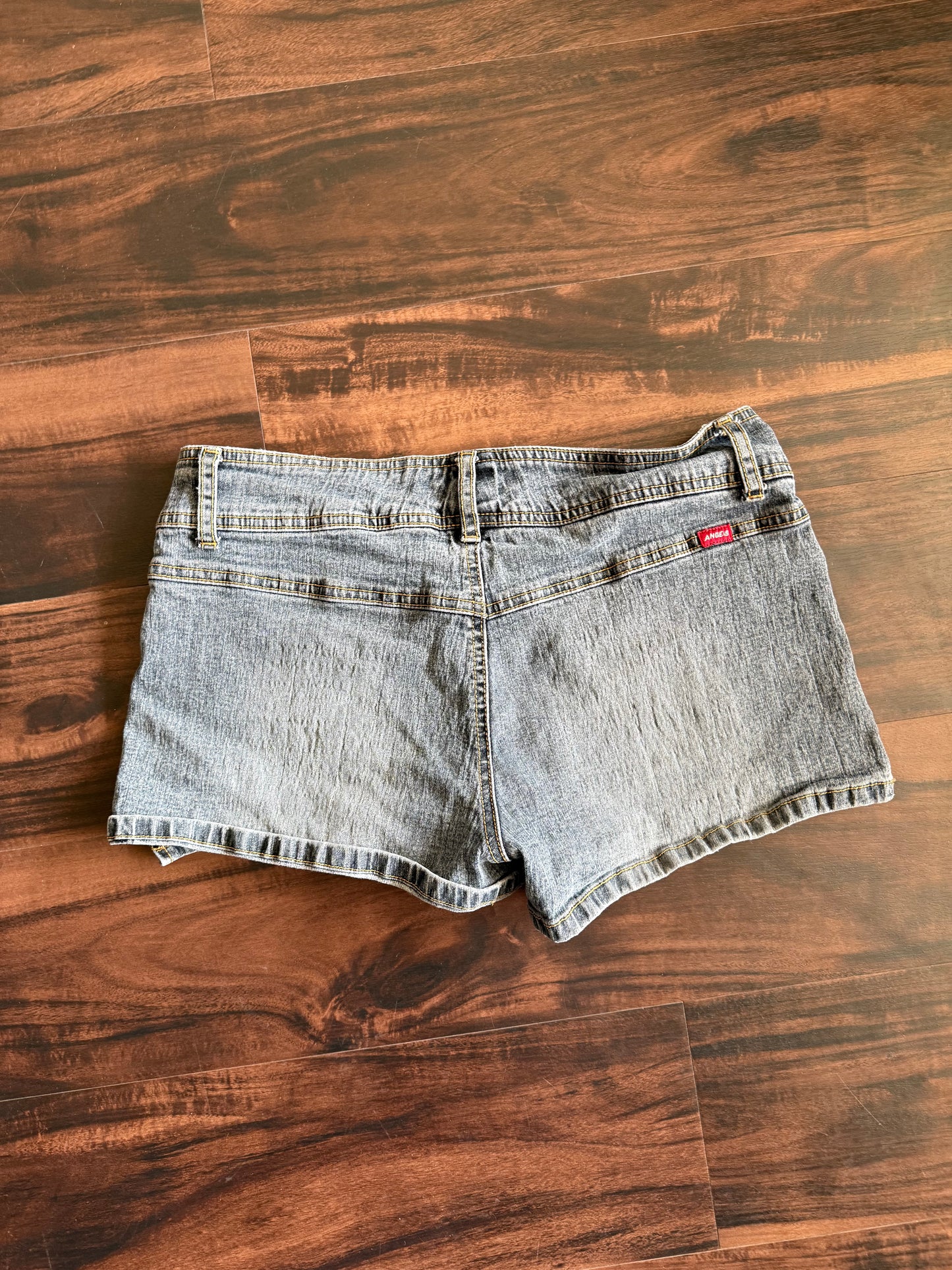 Vintage Y2K Angels Heart Low Rise Dark Wash Denim Jean Shorts- 30