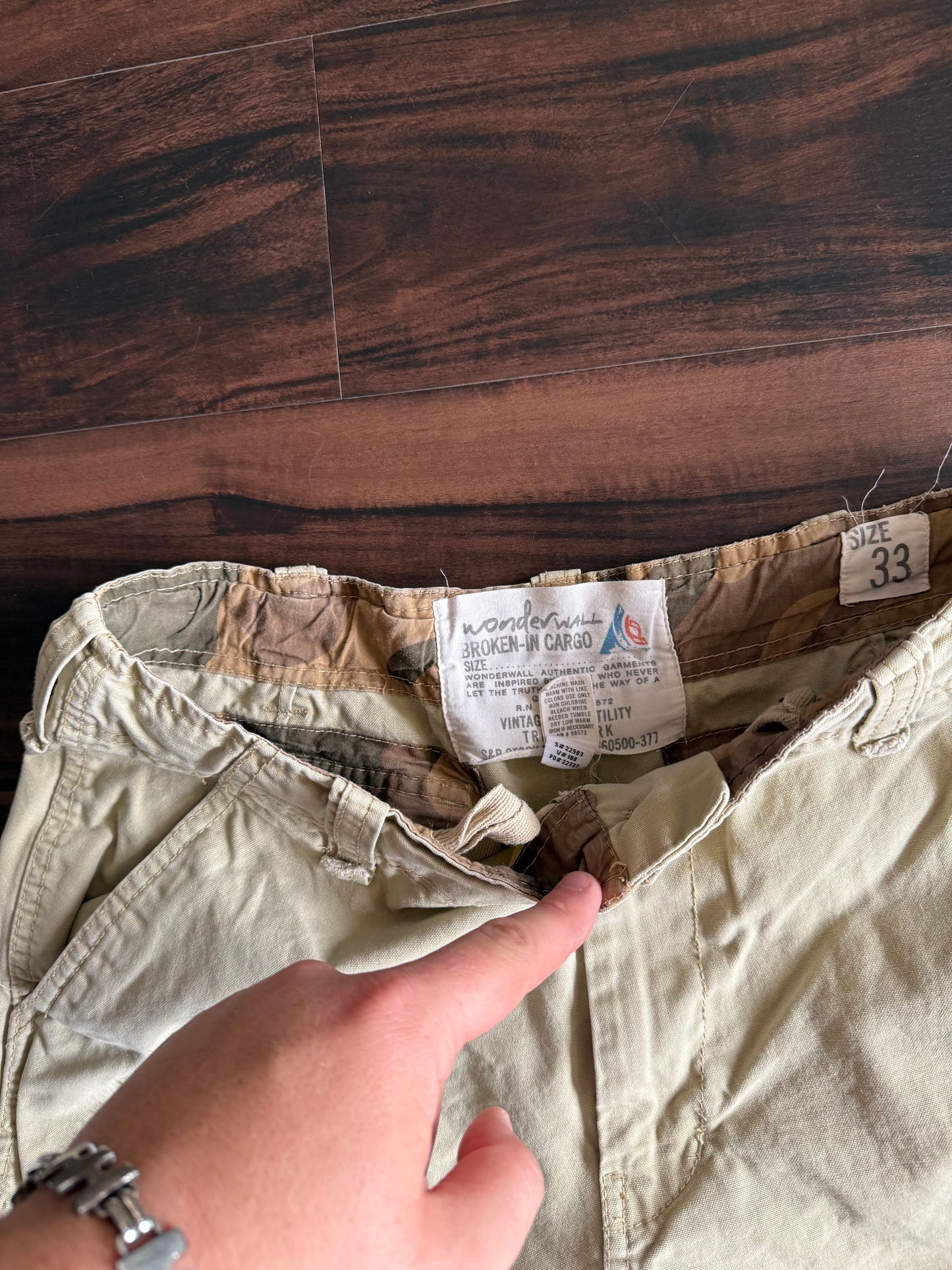 Vintage Y2K Wonderwall Tan Baggy Fit Cargo Shorts- 34