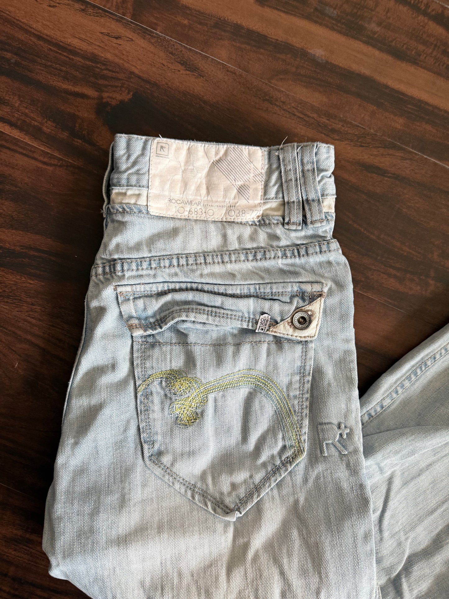 Vintage Y2K Rocawear Light Wash Embroidered Denim Jeans- 31x30