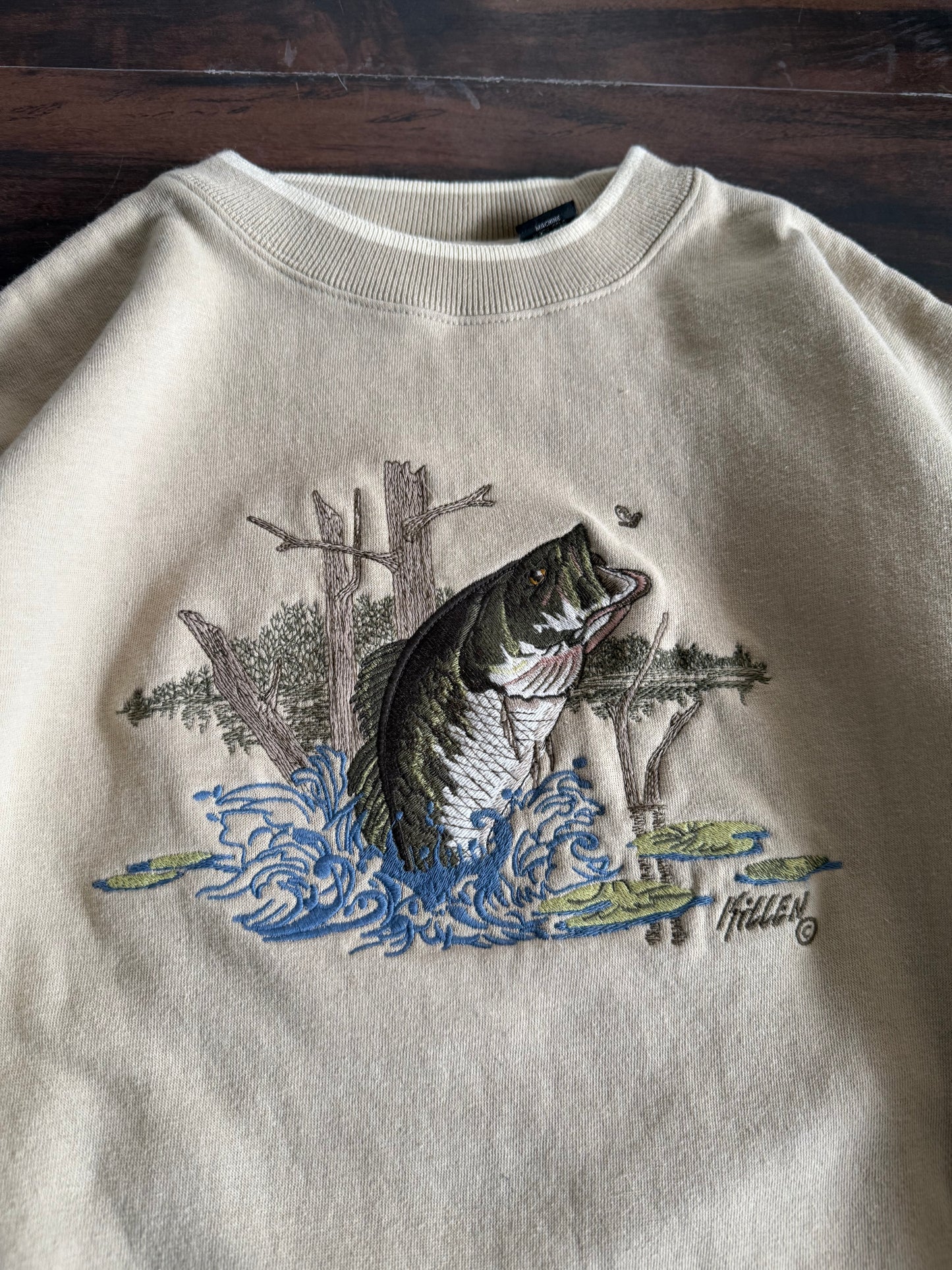 Vintage Large Mouth Bass Nature Fishing Tan Crewneck Sweatshirt- M