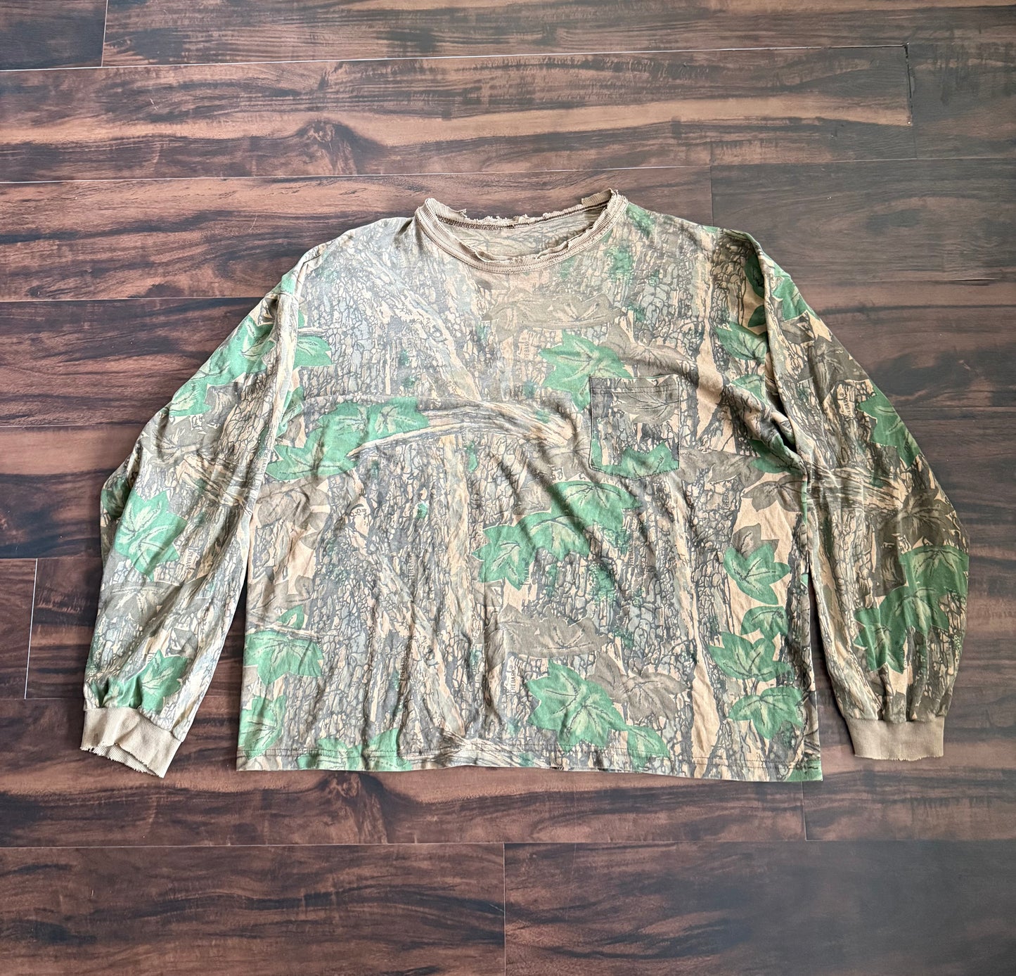 Vintage Distressed Treebark Camouflage Long Sleeve Pocket T-Shirt- XL