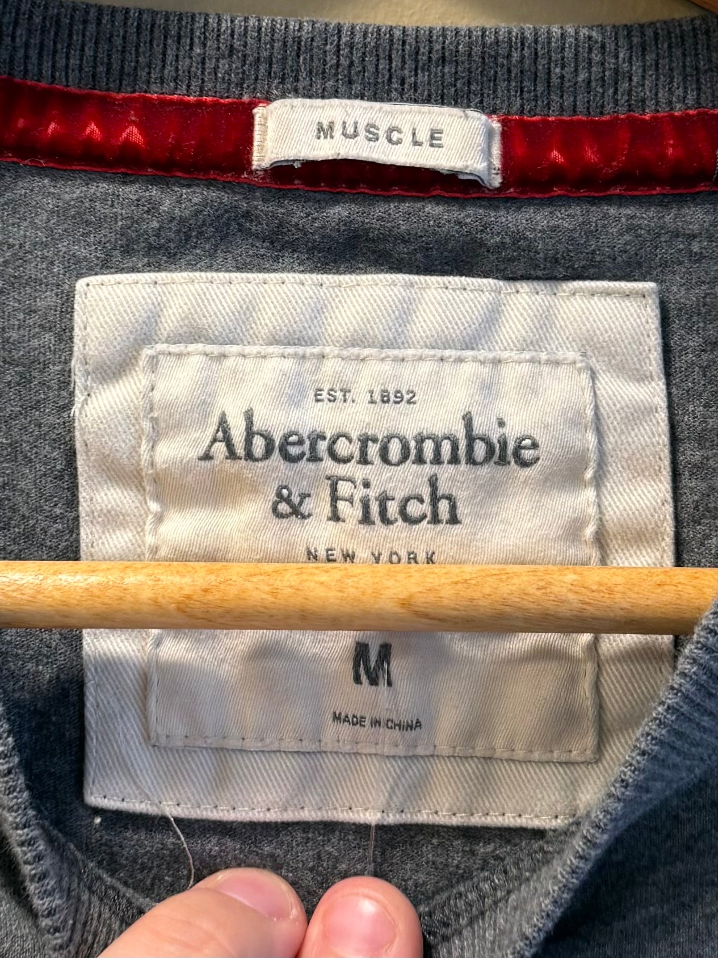 Vintage Abercrombie & Fitch Gray Spellout T-Shirt- M