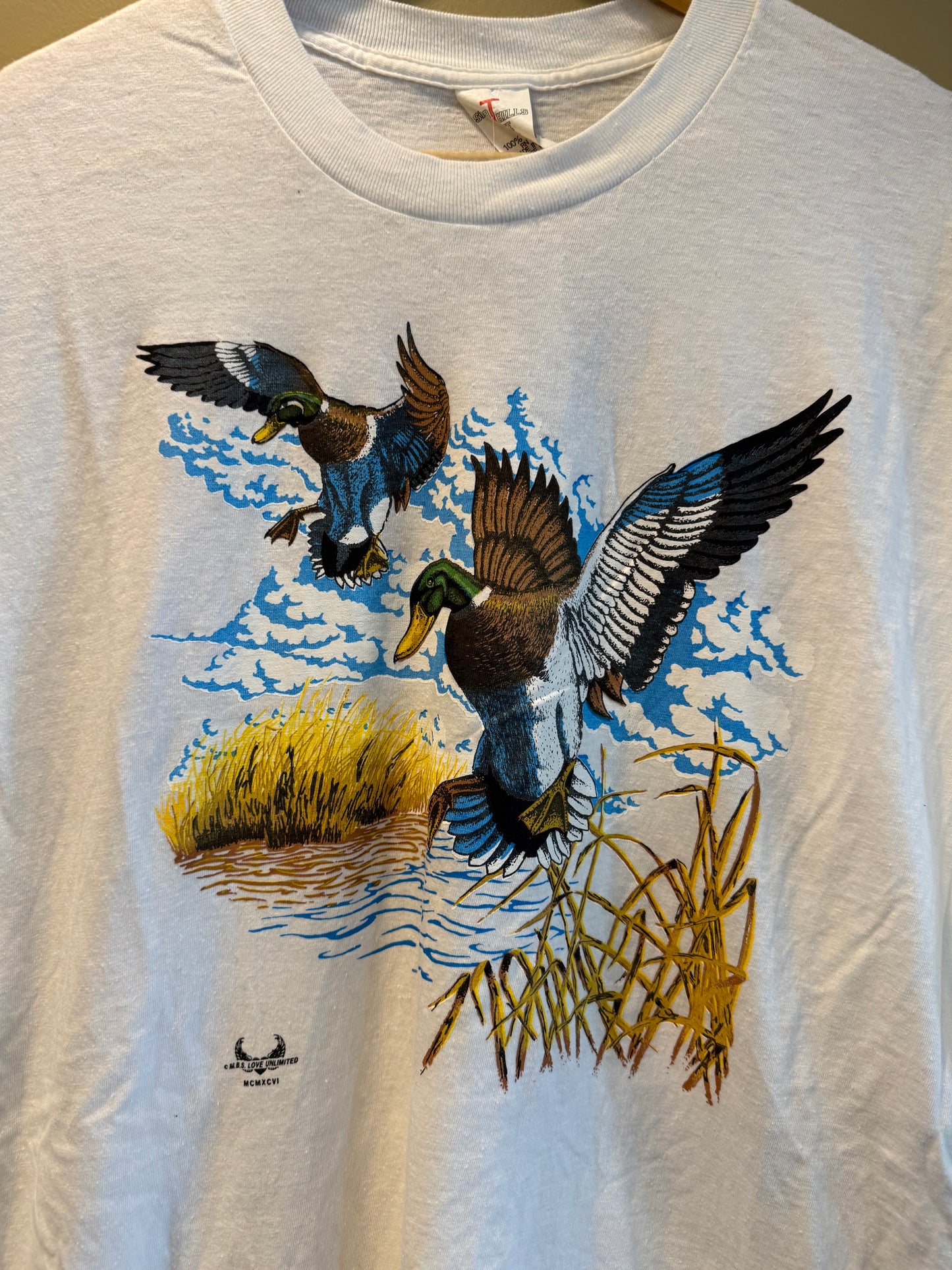 Vintage Ducks Pond Nature White T-Shirt- L/XL