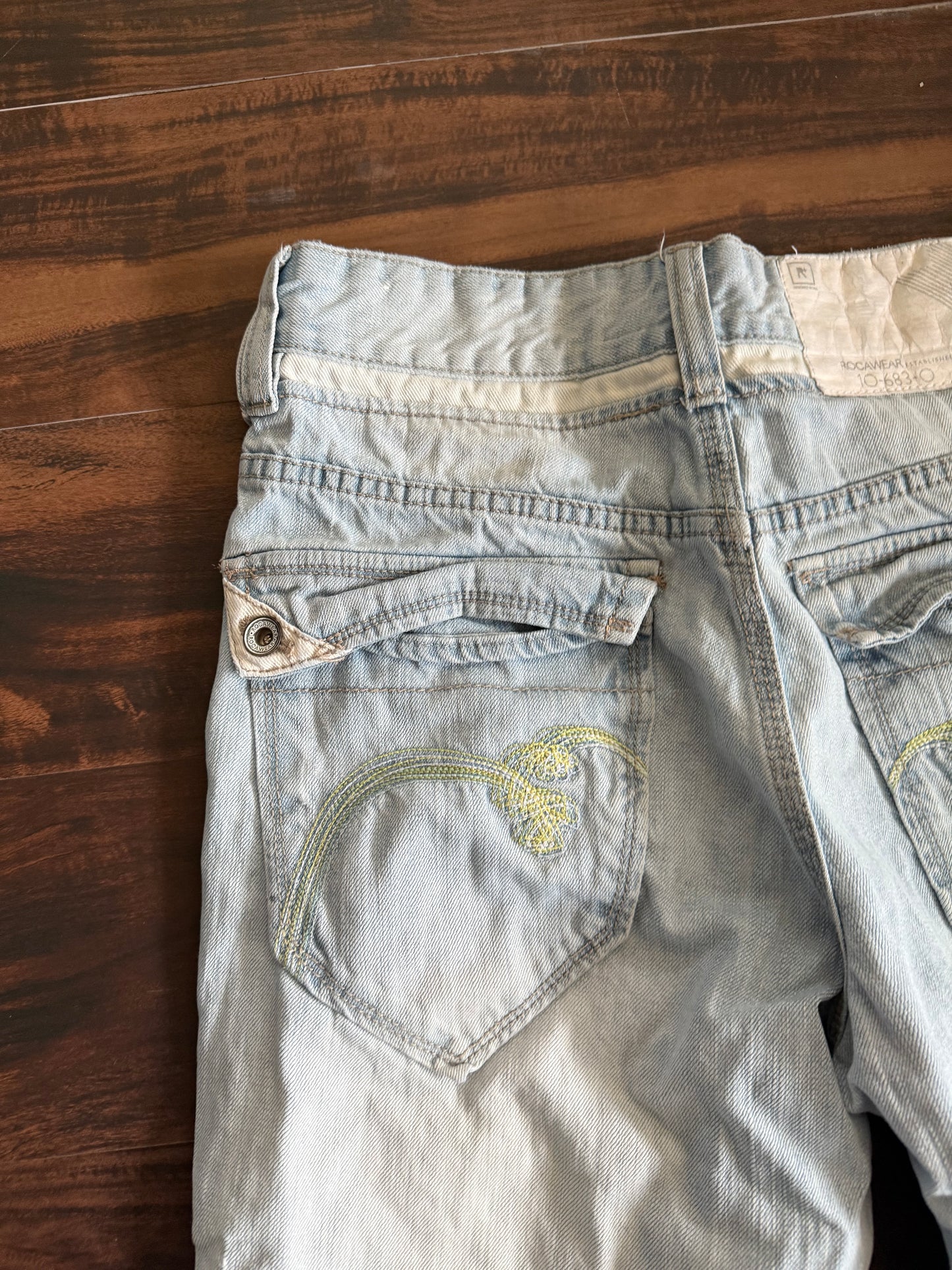 Vintage Y2K Rocawear Light Wash Embroidered Denim Jeans- 31x30