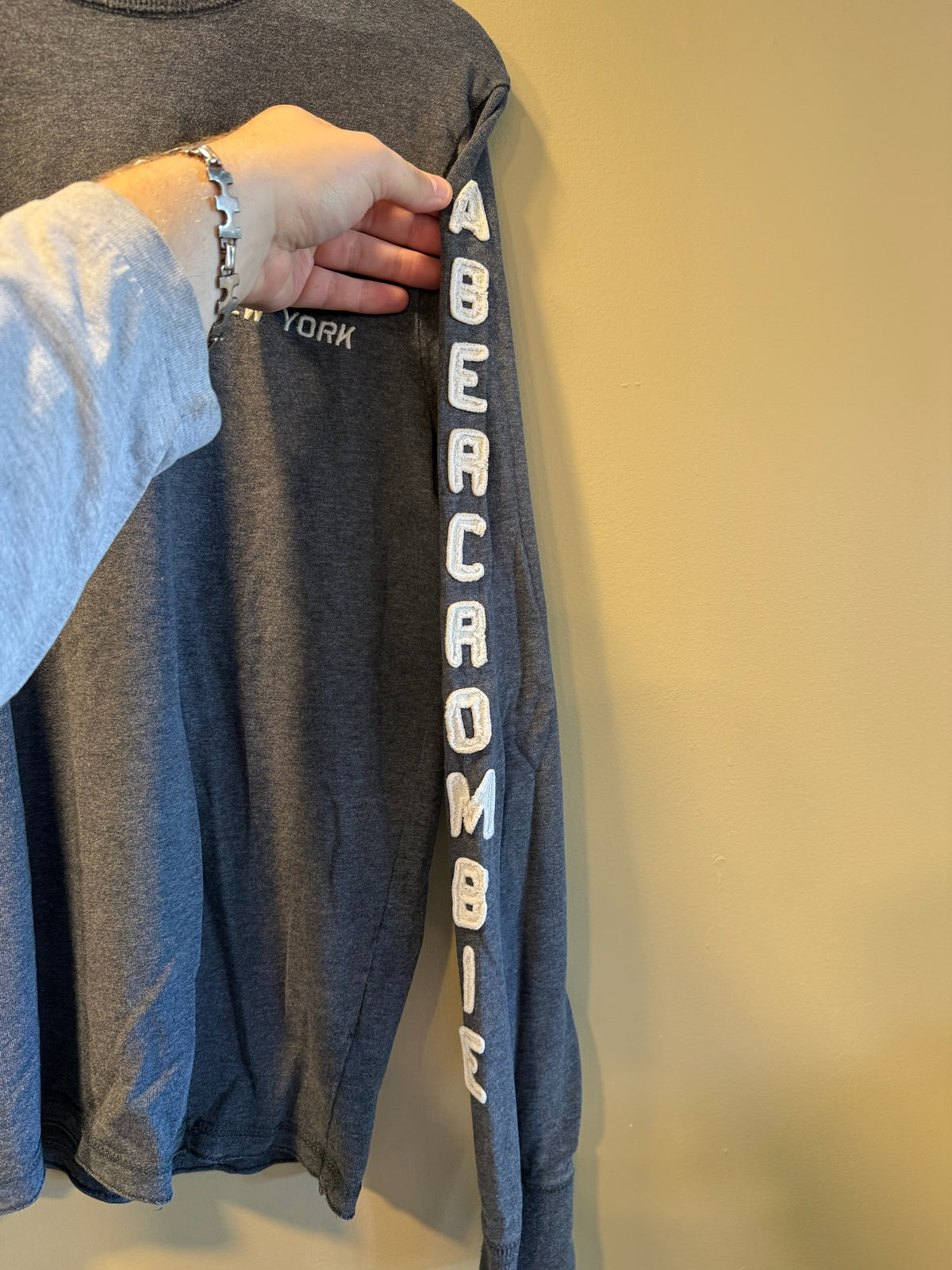 Vintage Y2K Abercrombie & Fitch Fitted Muscle Long Sleeve T-Shirt - XL