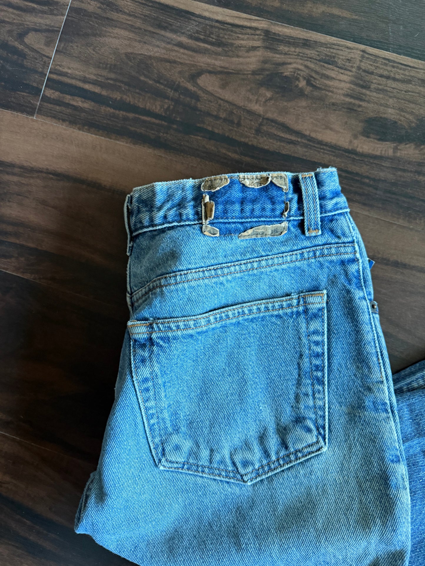 Vintage Y2K Old Navy Light Wash Distressed Denim Jeans- 32x32