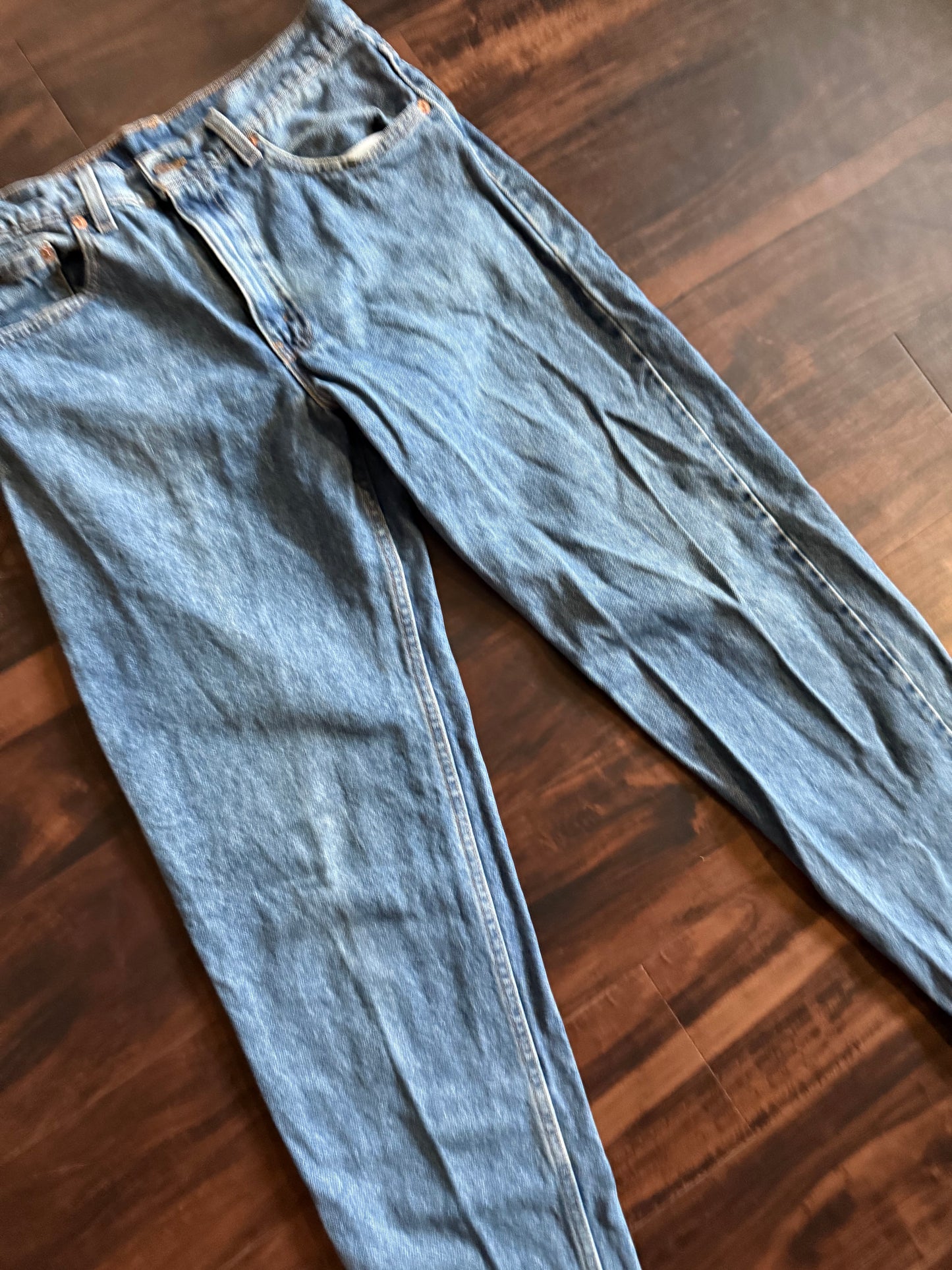 Vintage Levi’s 550 Denim Jeans- 30x33