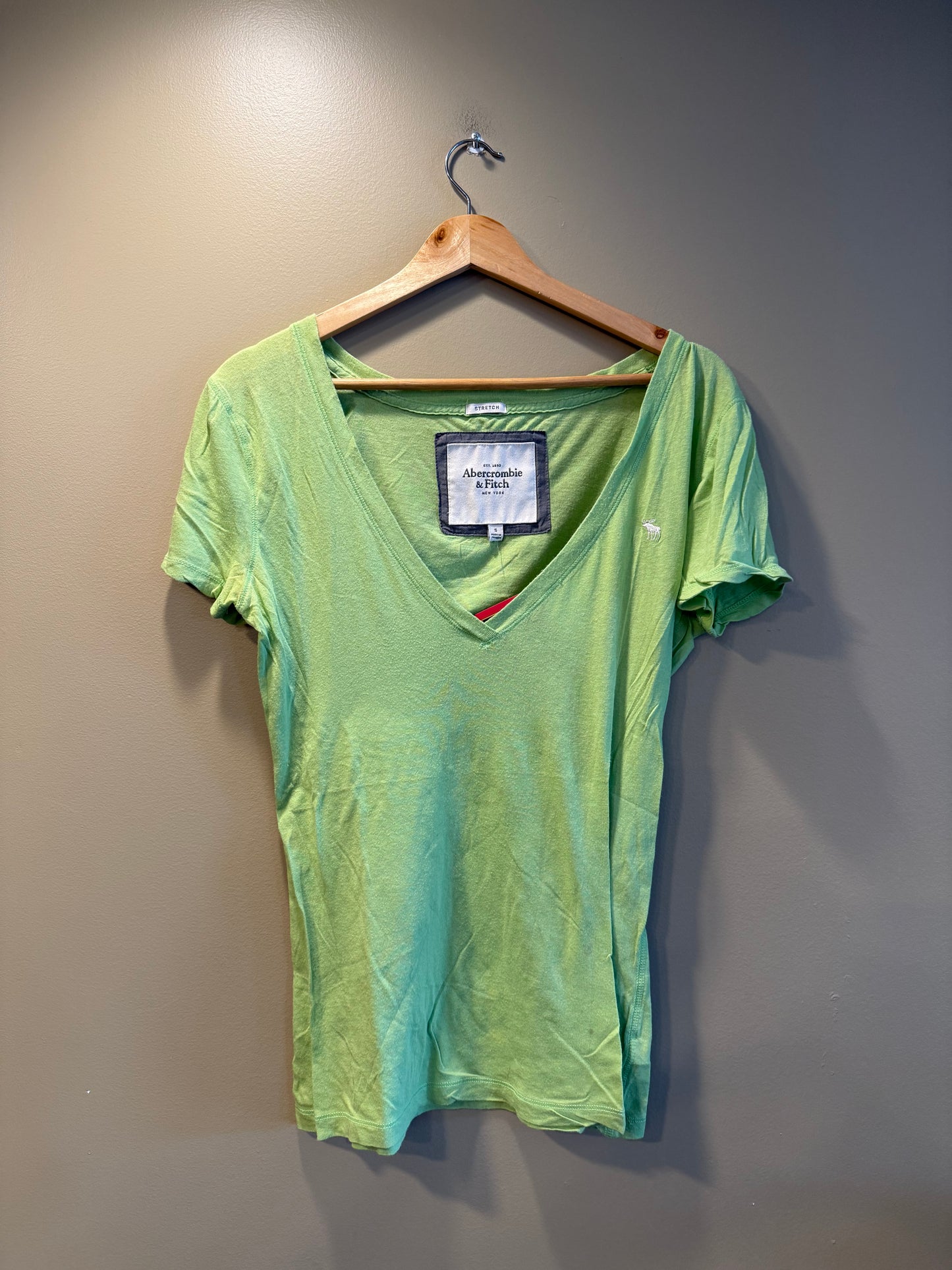 Vintage Abercrombie & Fitch Green Deep V-Neck T-Shirt- S