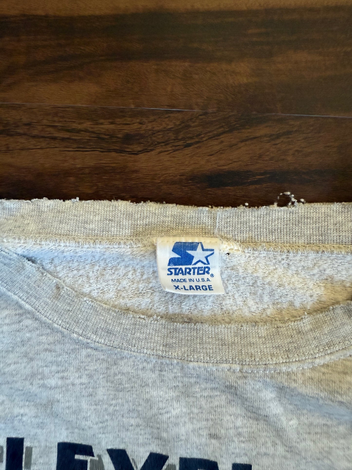 Vintage Starter Cleveland Indians American League Champions Distressed Crewneck Sweatshirt- XL