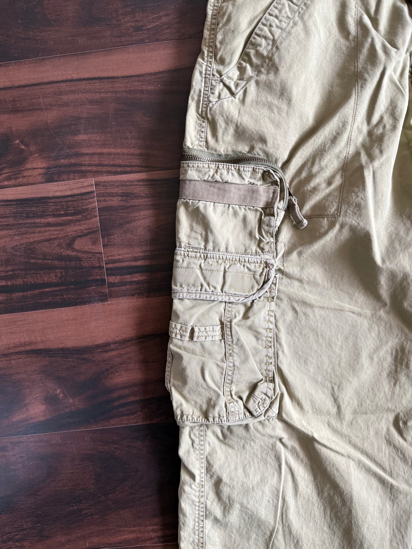 Vintage Y2K Union Bay Green Cargo Pants- 33x33