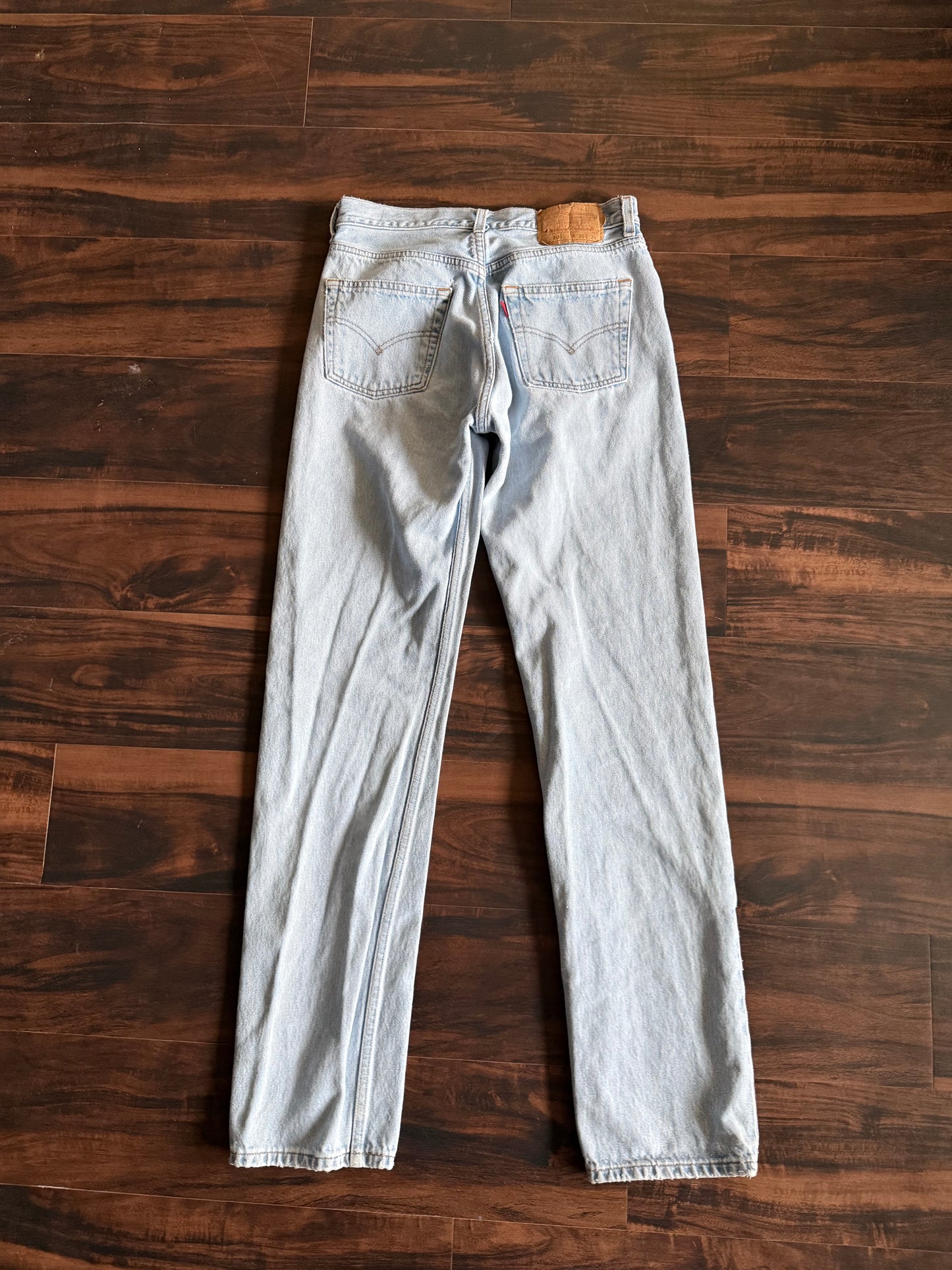 Vintage Levi’s 501 Light Wash Denim Jeans- 28x34