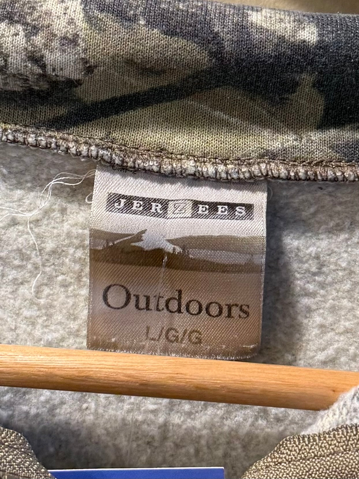 Vintage Jerzees Outdoors Mossy Oak Tree Camo Quarter-Zip Sweatshirt- L