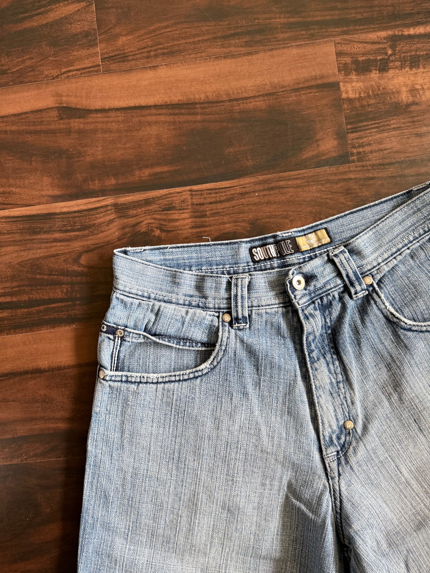 Vintage Y2K South Pole Baggy Light Wash Streetwear Denim Jean Shorts- 32