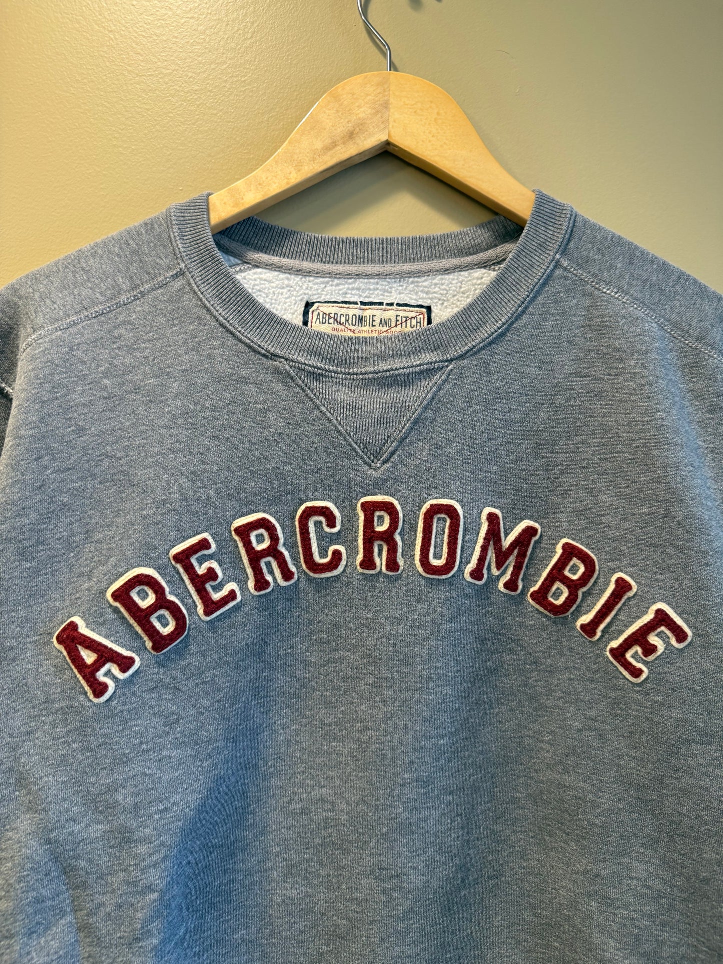 Vintage Abercrombie & Fitch Gray Crewneck Sweatshirt- M