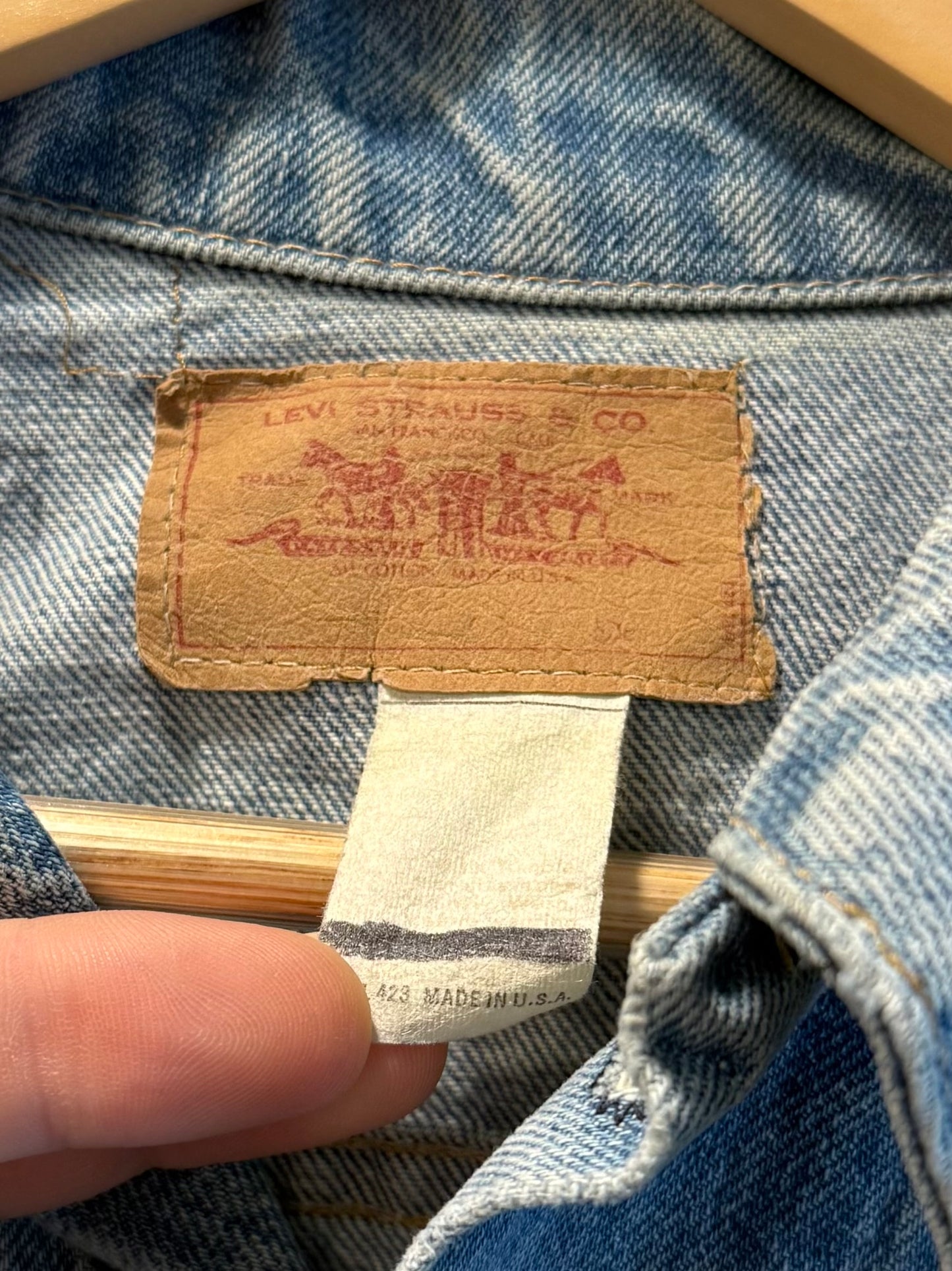 Vintage Levi’s Light Wash Denim Jacket- M