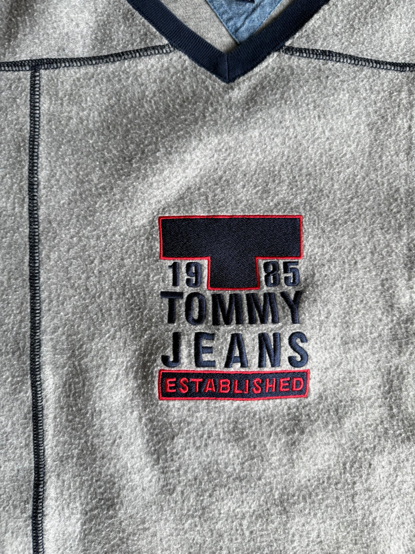 Vintage Tommy Hilfiger Fleece Crewneck Sweatshirt- L