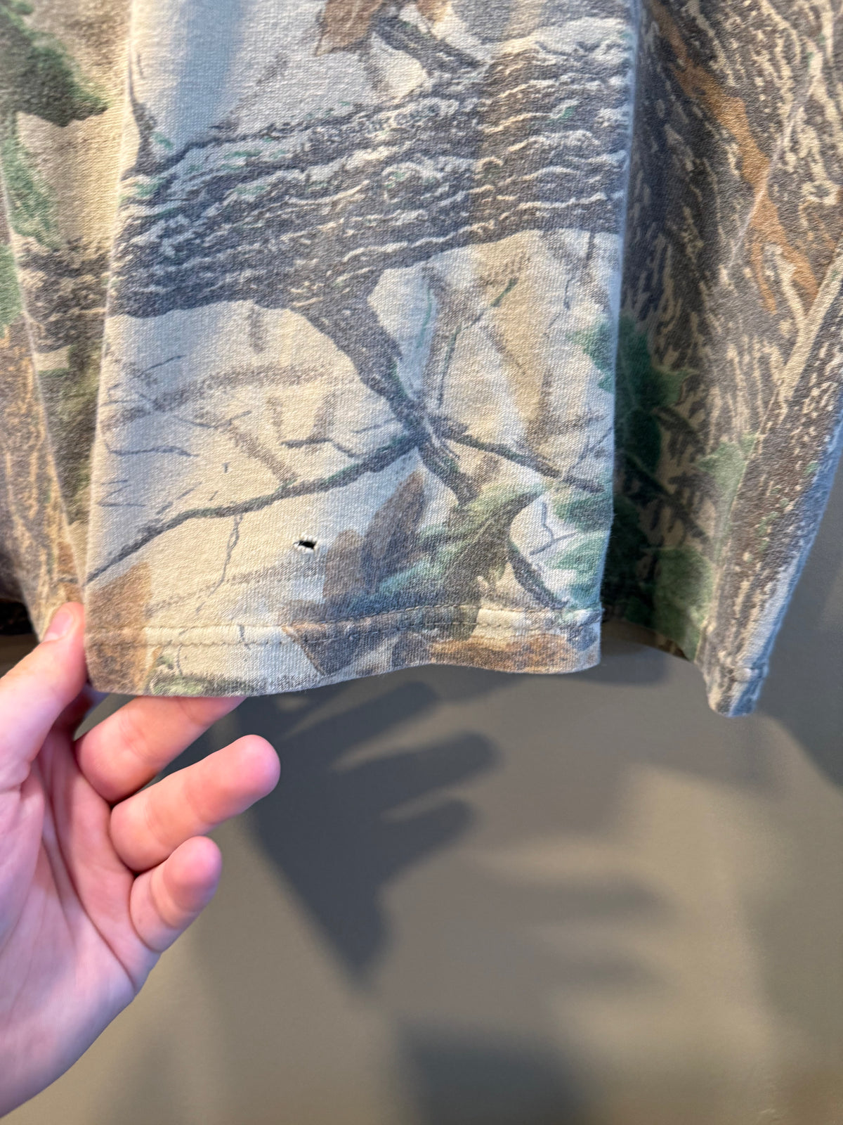 Vintage Jerzees Outdoors Tree Camo Pocket T-Shirt- M