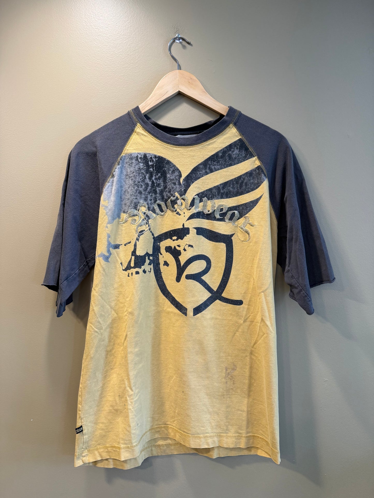 Vintage Rocawear Yellow Streetwear Cut-Off T-Shirt- M