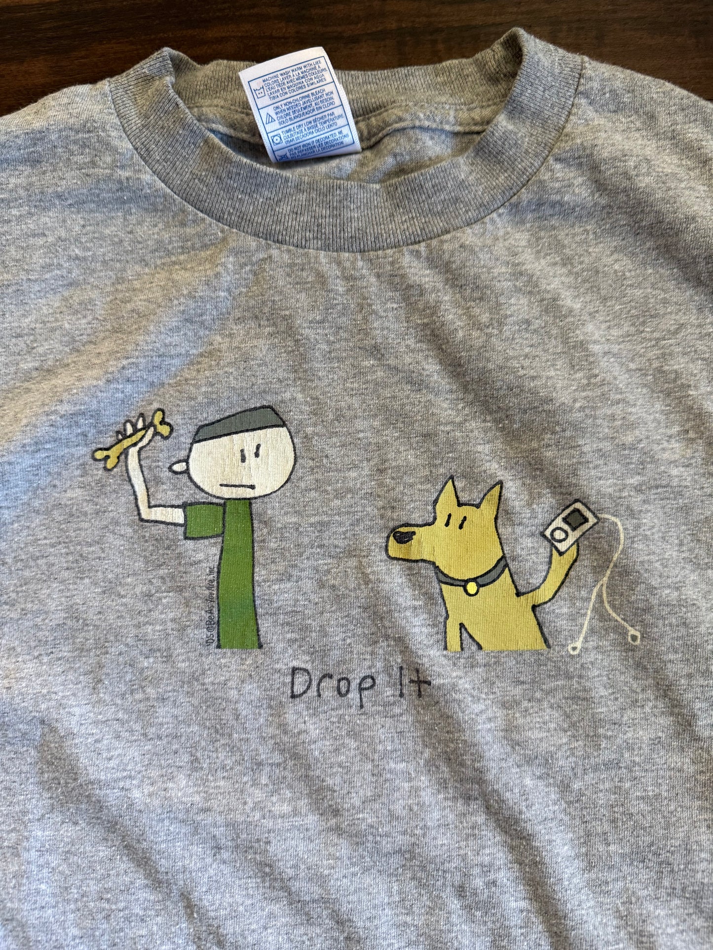 Vintage Drop It iPod Funny T-Shirt- M