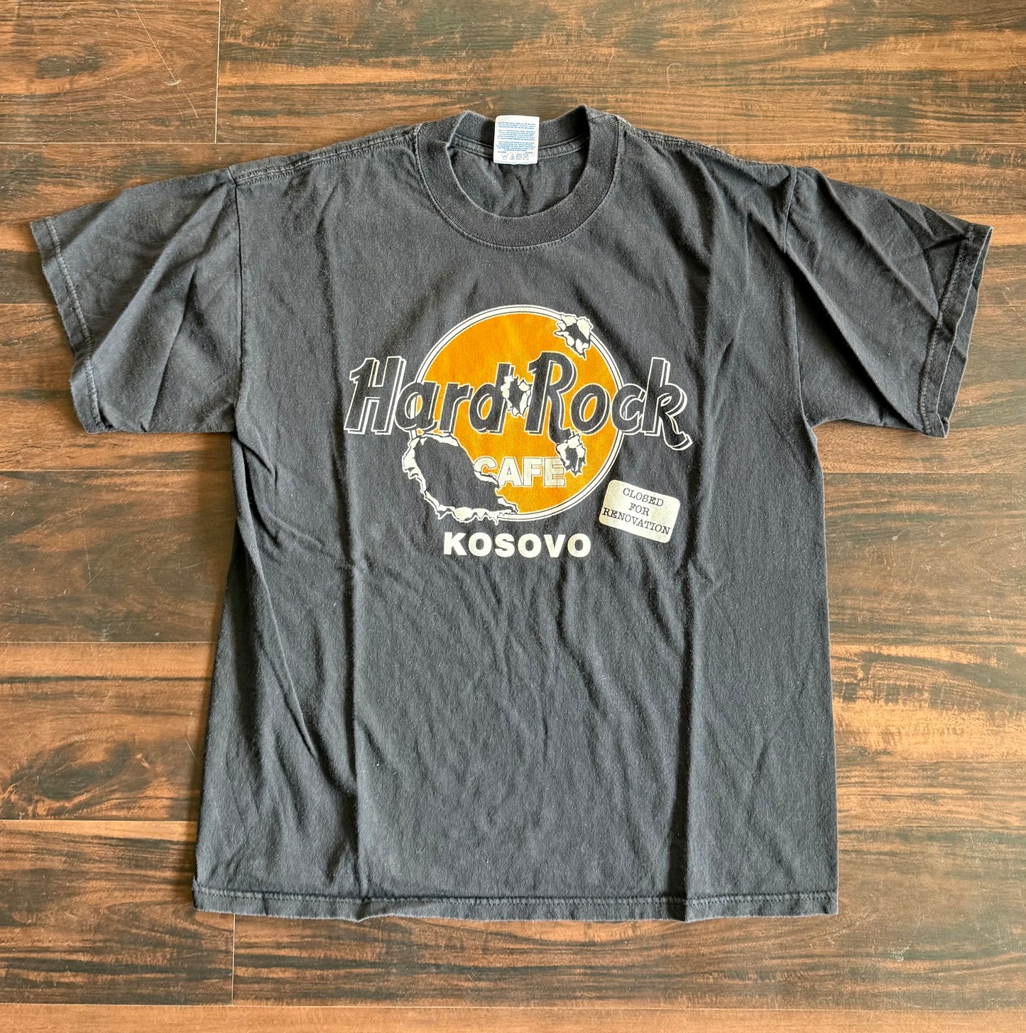 Vintage Hard Rock Cafe Kosovo T-Shirt- L