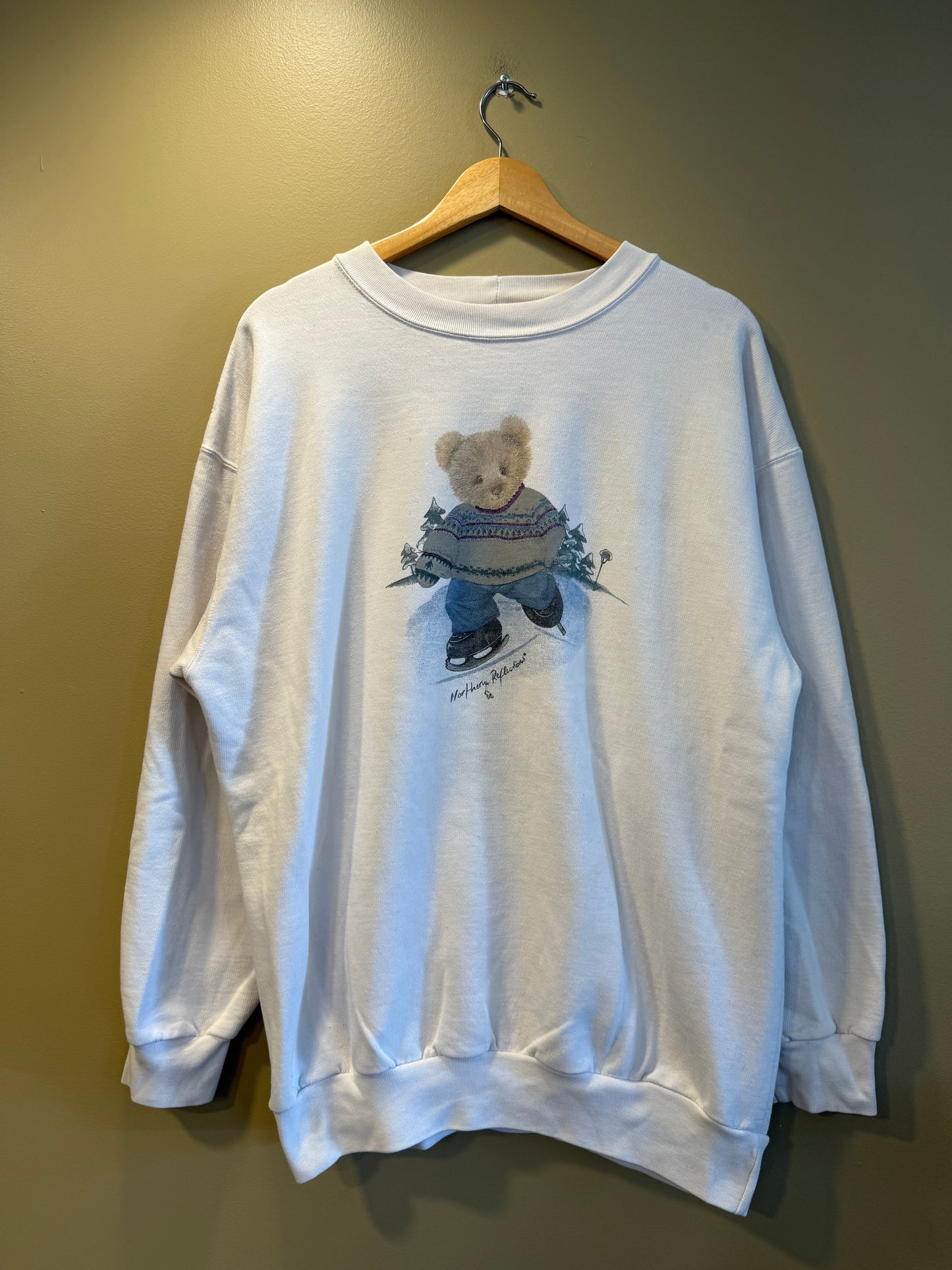 Vintage Northern Reflections Ice Skating Bear Crewneck Sweatshirt- L