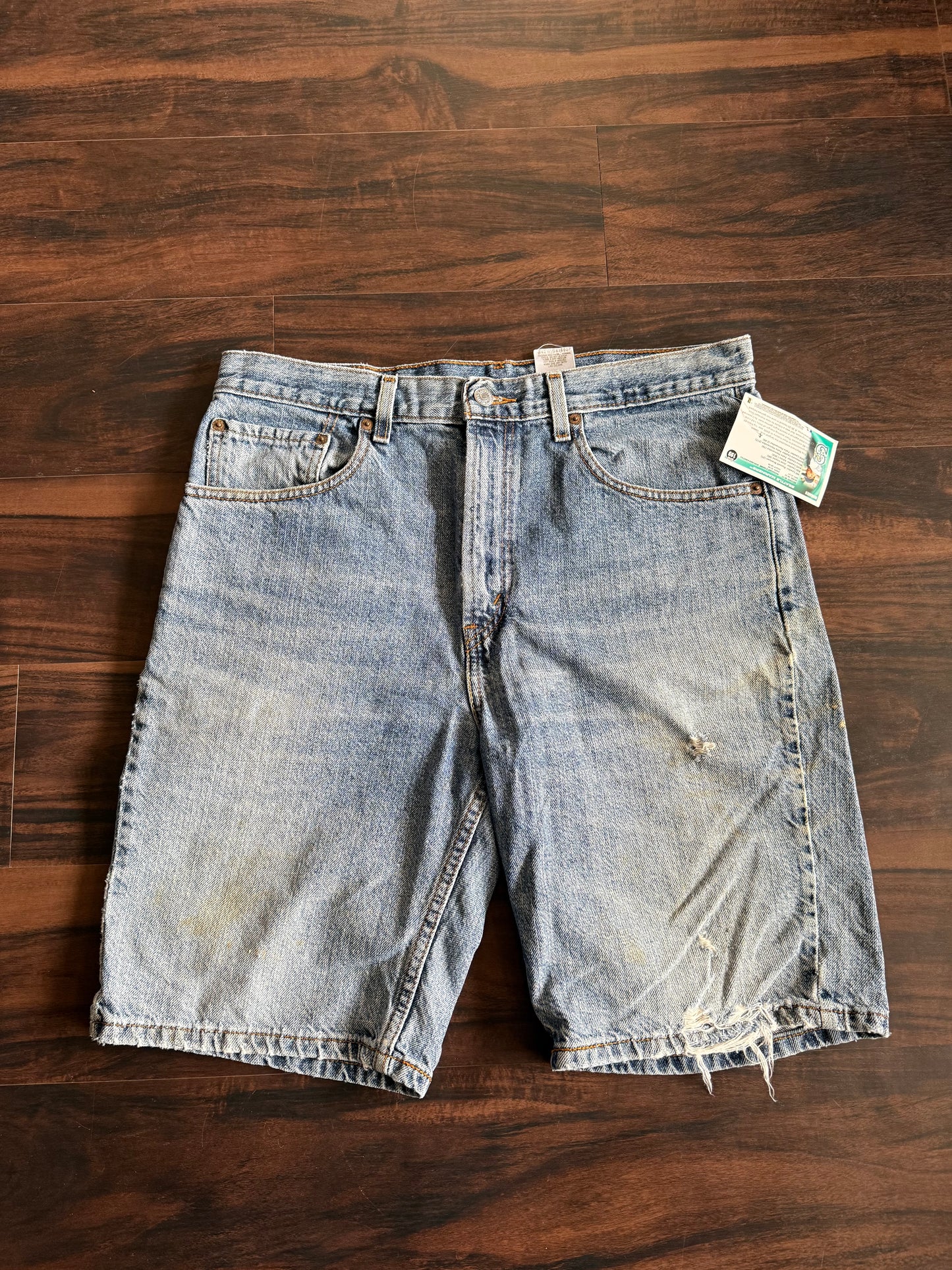 Vintage Levi’s 505 Distressed Light Wash Denim Jean Shorts- 34