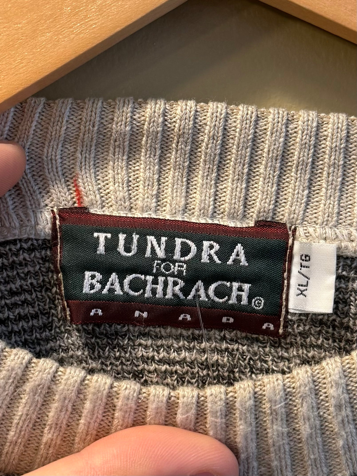 Vintage Tundra Bachrach 3D Knit Crème & Gray Sweater- XL