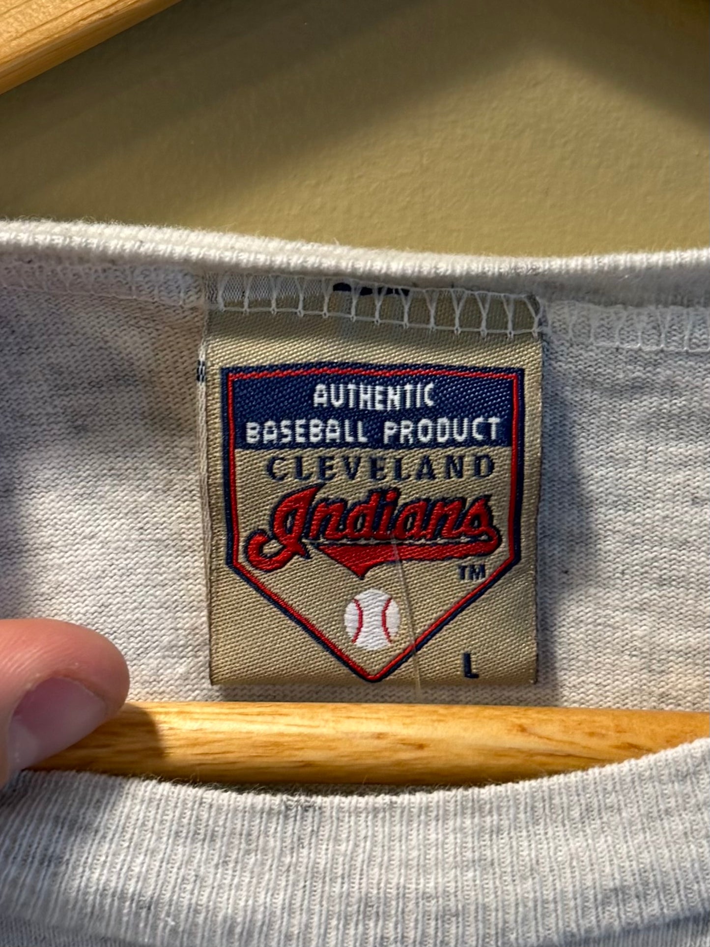 Vintage Cleveland Indians Gray Embroidered T-Shirt- L