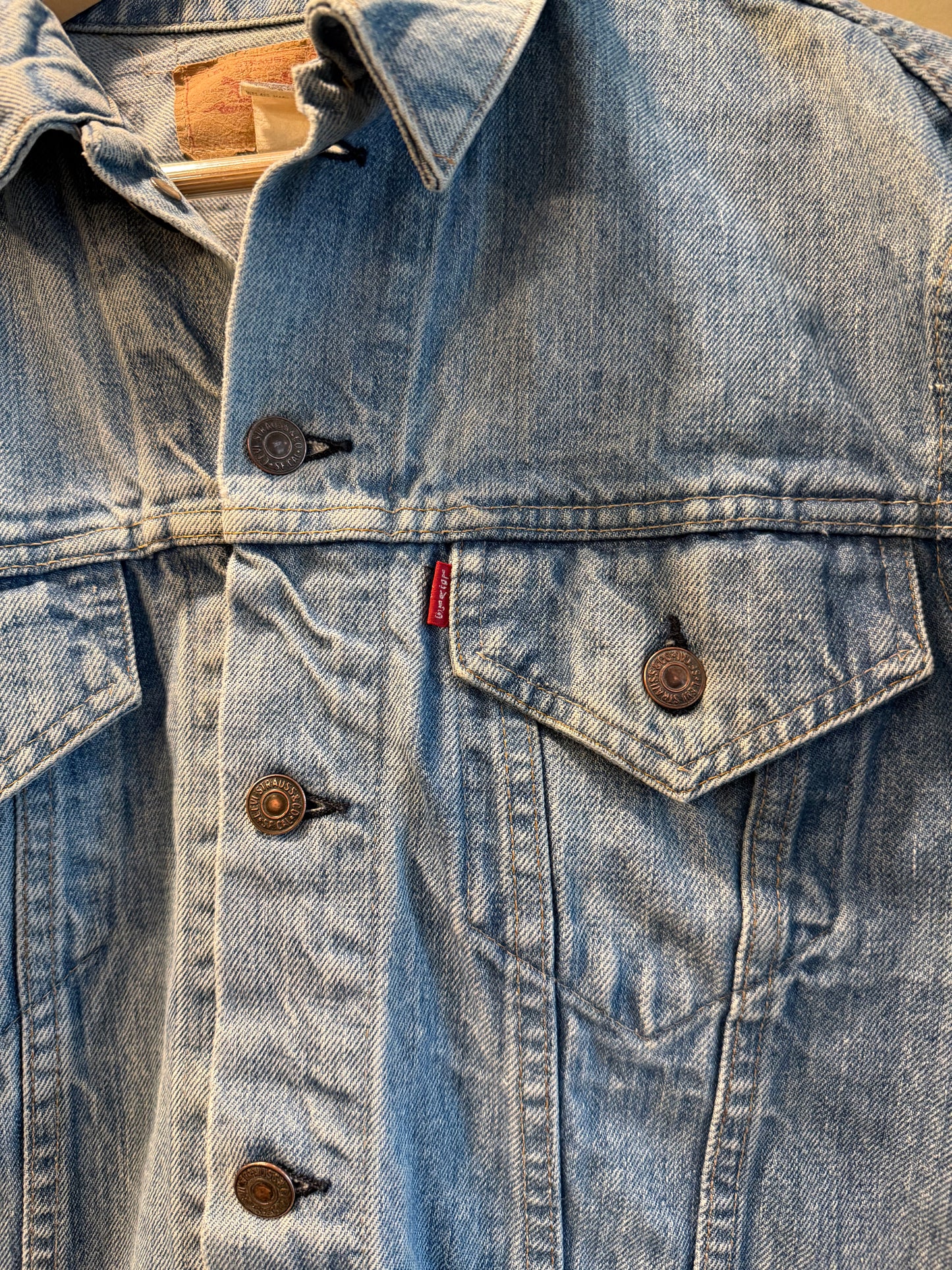 Vintage Levi’s Light Wash Denim Jacket- M