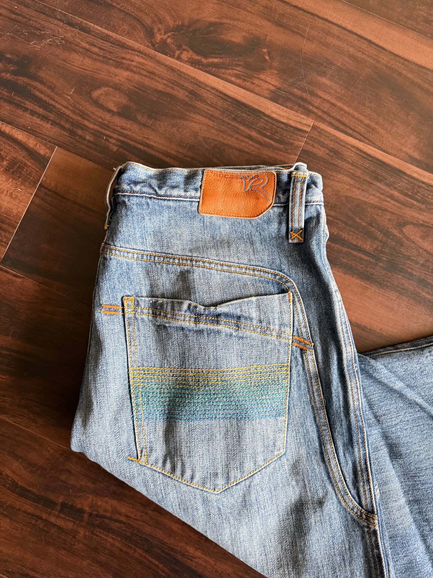 Vintage Y2K Rocawear Light Wash Embroidered Denim Jeans- 36x35
