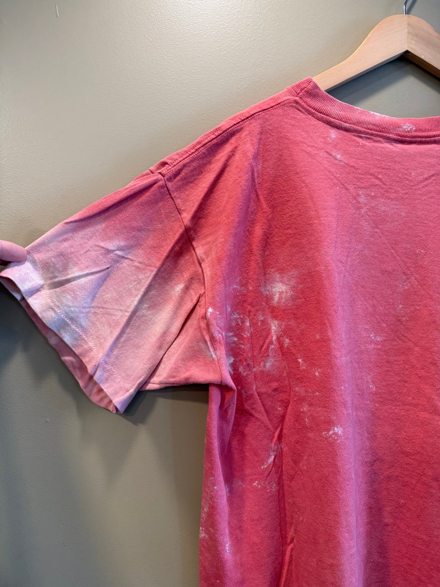 Vintage American Eagle Orca Whale Red Bleach Dye T-Shirt- L