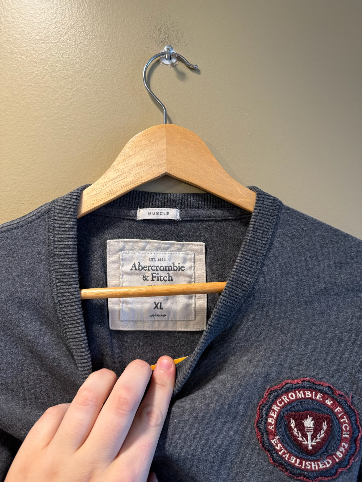 Vintage Y2K Abercrombie & Fitch Fitted Muscle Long Sleeve T-Shirt - XL
