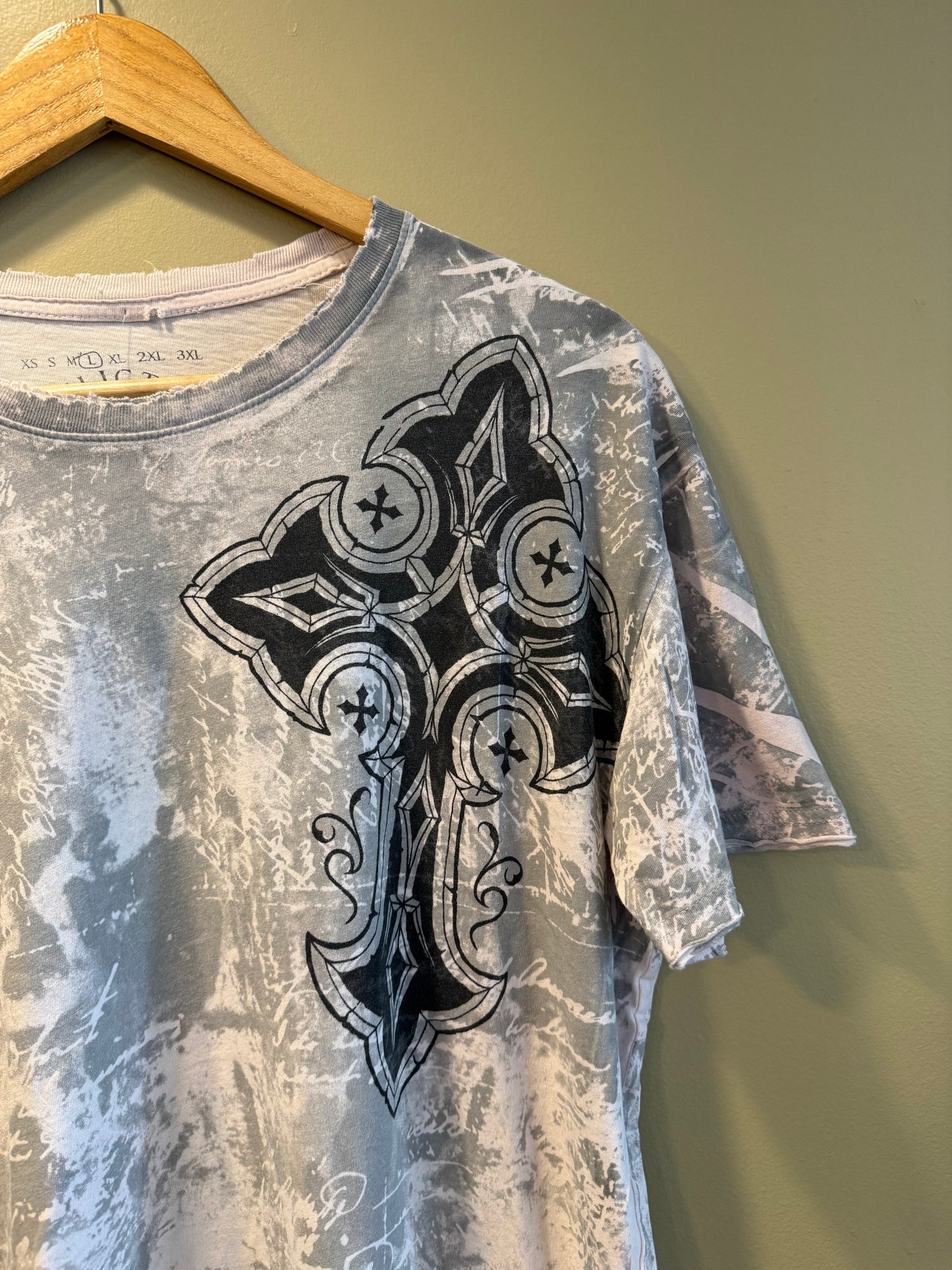 Vintage Y2K Affliction White Cross T-Shirt- L
