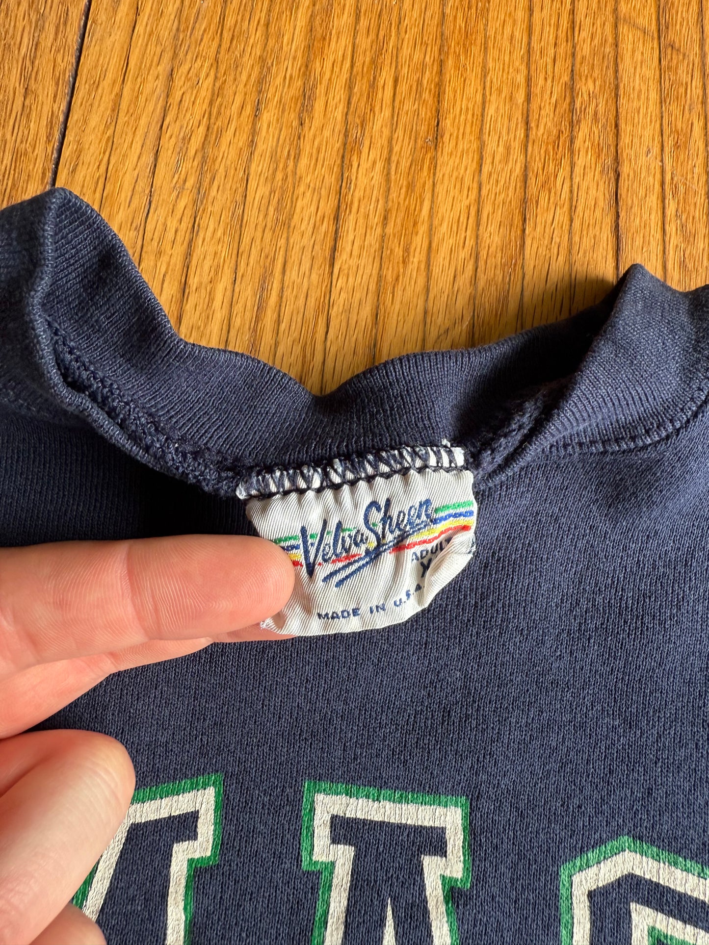 Vintage University of Massachusetts Amherst Boxy Crewneck Sweatshirt- XL