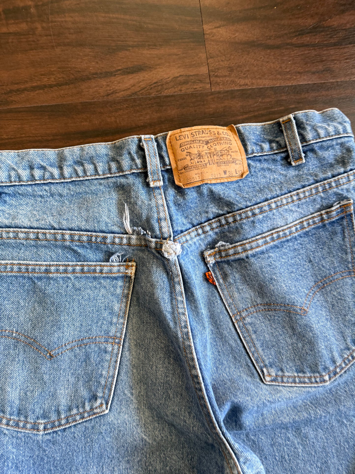 Vintage Levi’s 517 Orange Tab Light Wash Denim Jeans- 34x32