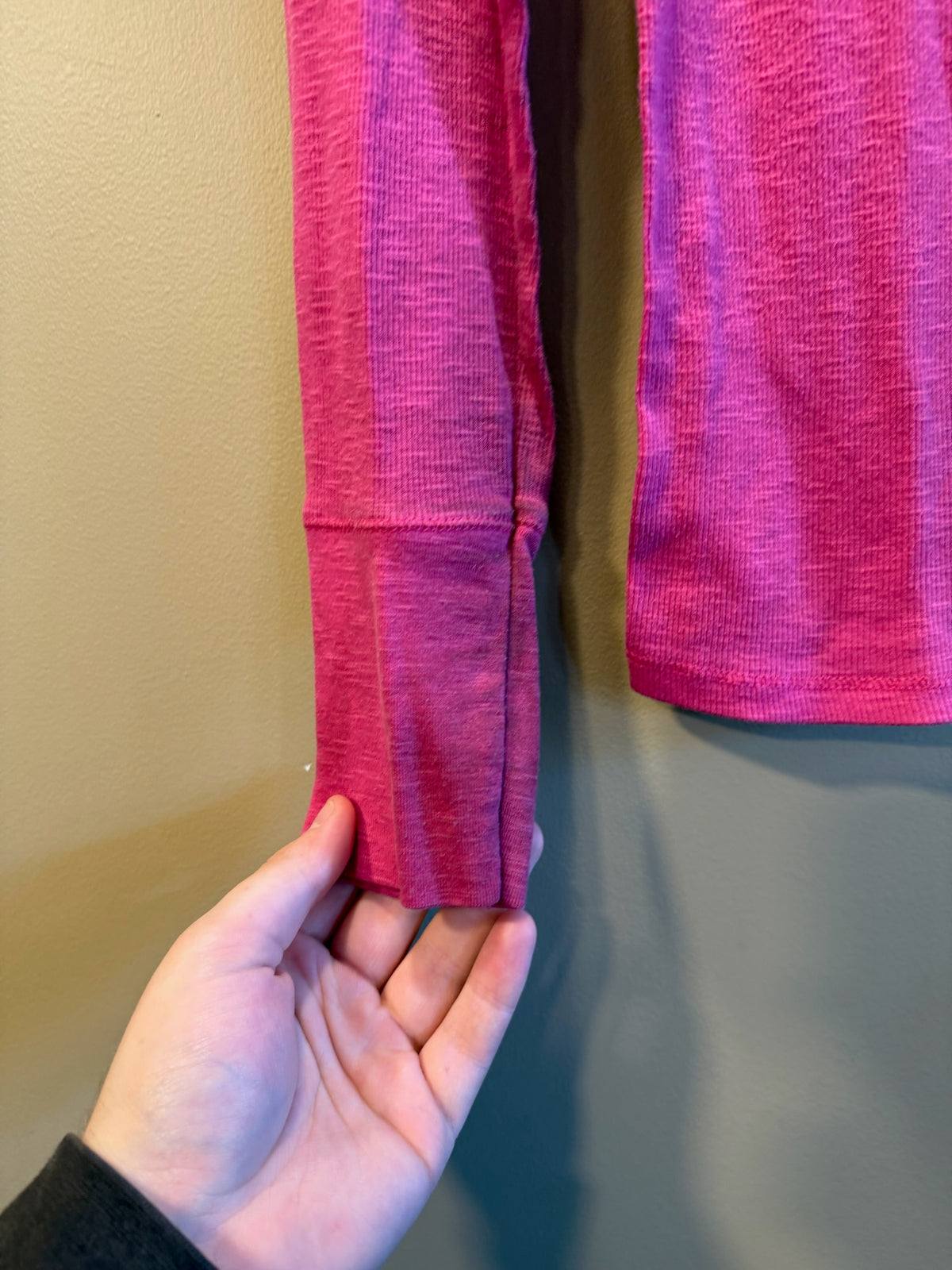 Vintage Y2K Pink Aeropostale Women’s Henley Long Sleeve T-Shirt - S