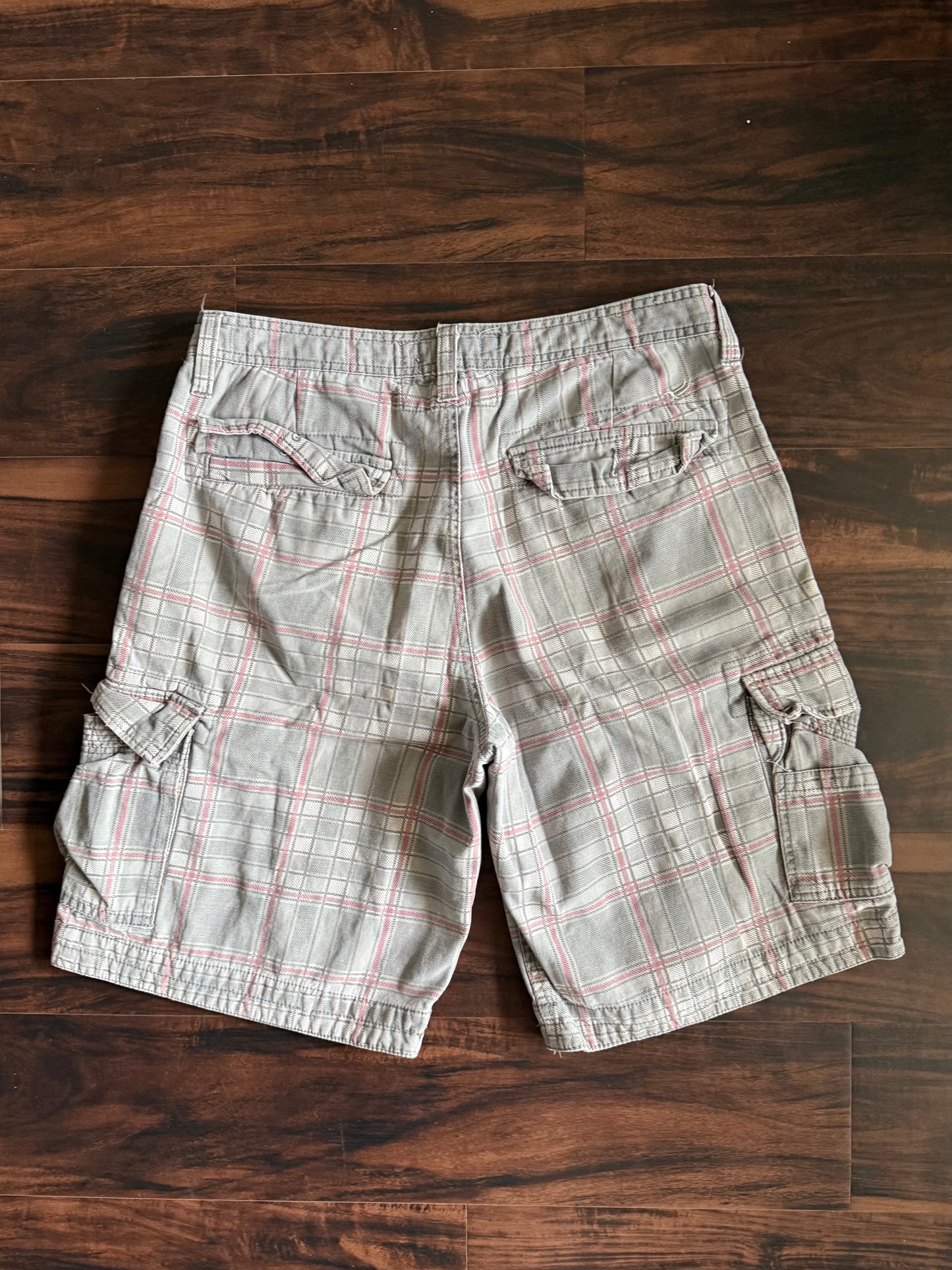 Vintage Wear First Checkered Cargo Shorts- 34