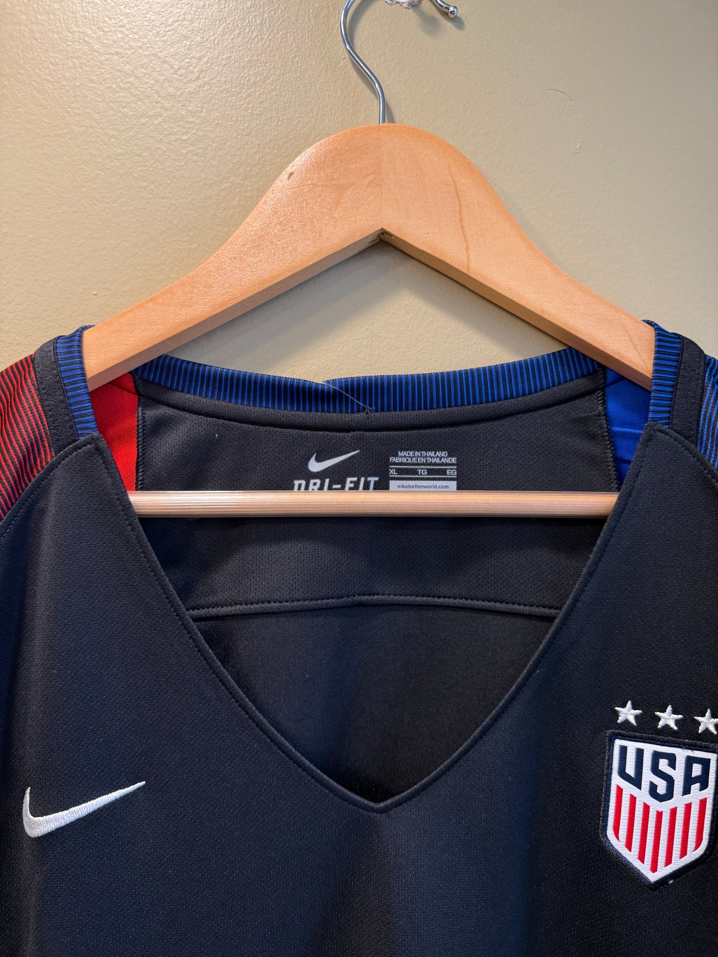 Vintage Nike USWNT Black Women’s Soccer Jersey- XL